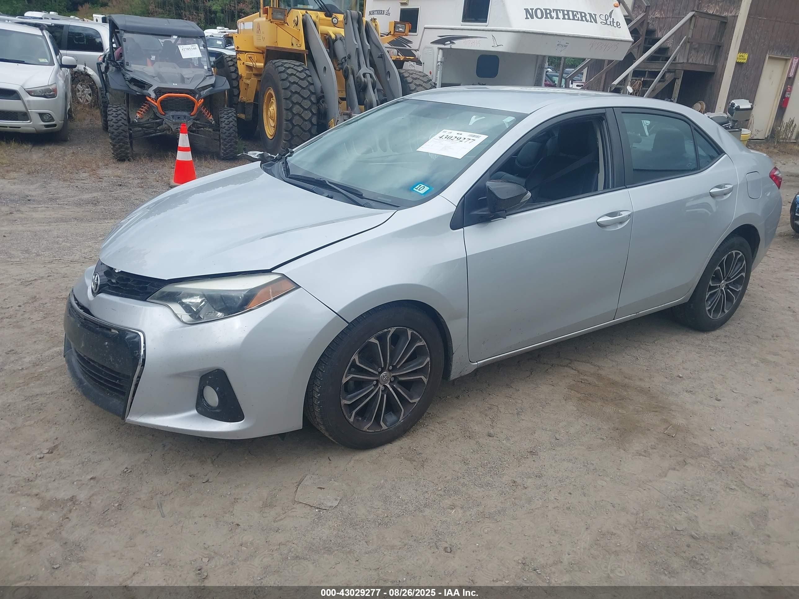 2015 Toyota Corolla S Plus Silver vin: 2T1BURHE7FC262923
