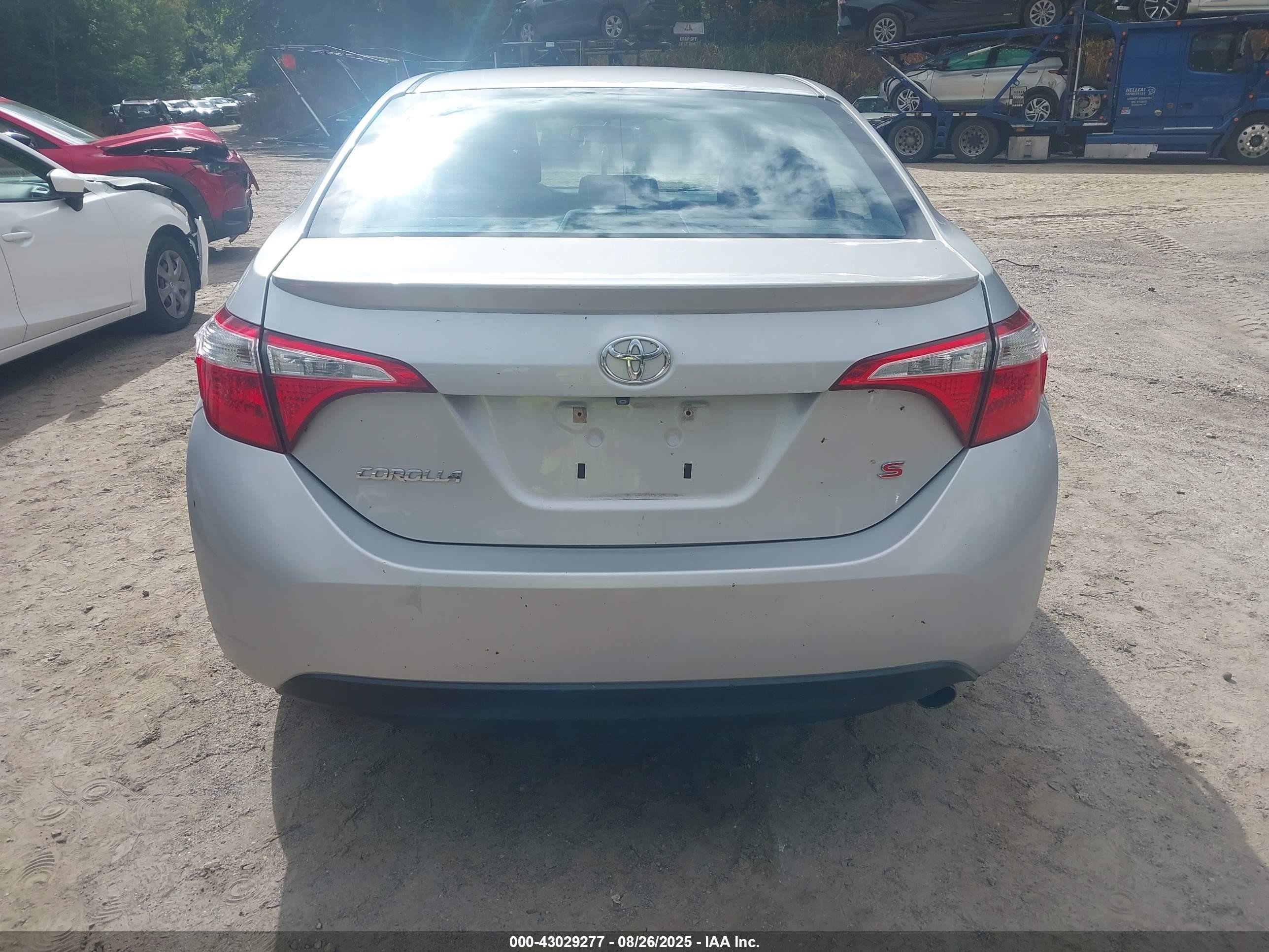 2015 Toyota Corolla S Plus Silver vin: 2T1BURHE7FC262923