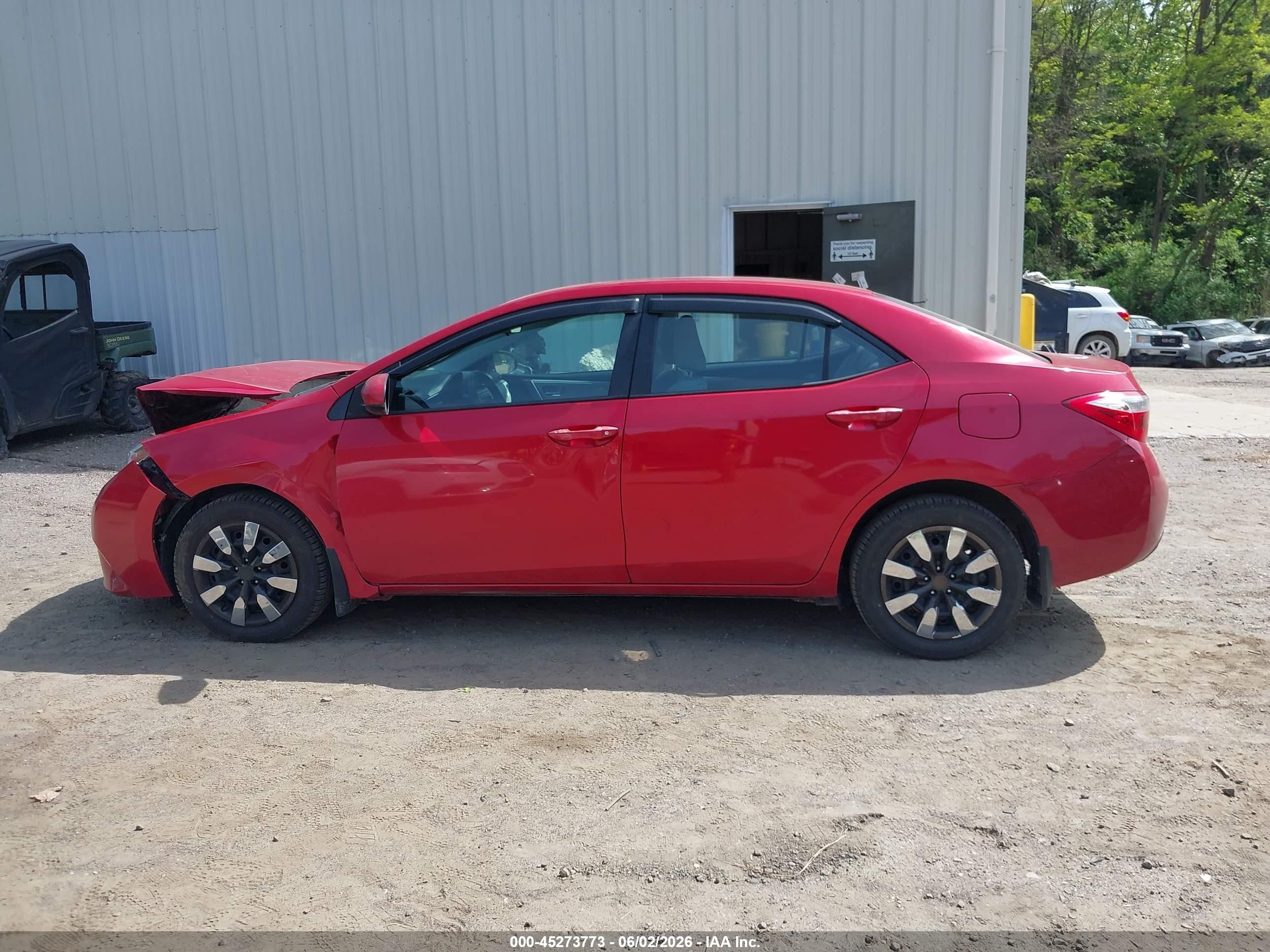2015 Toyota Corolla Le Red vin: 2T1BURHE7FC275638