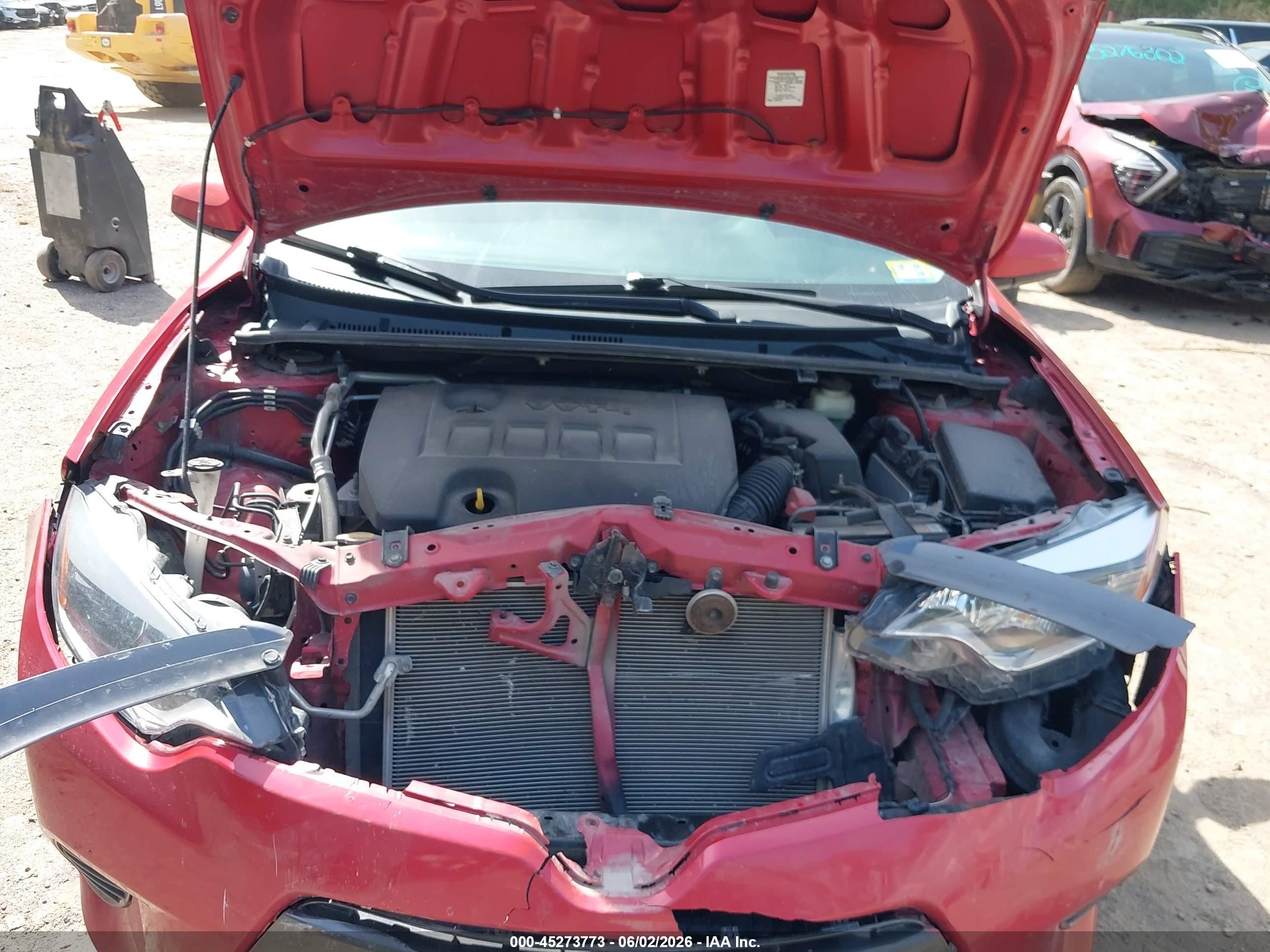 2015 Toyota Corolla Le Red vin: 2T1BURHE7FC275638