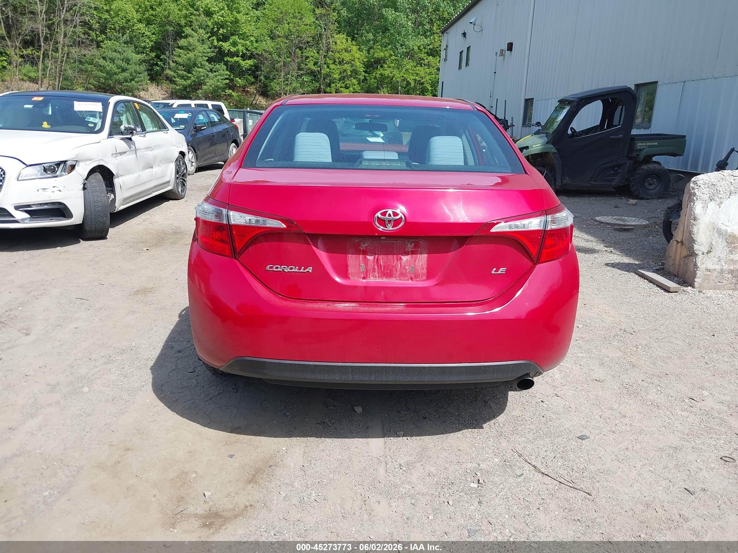 2015 Toyota Corolla Le Red vin: 2T1BURHE7FC275638