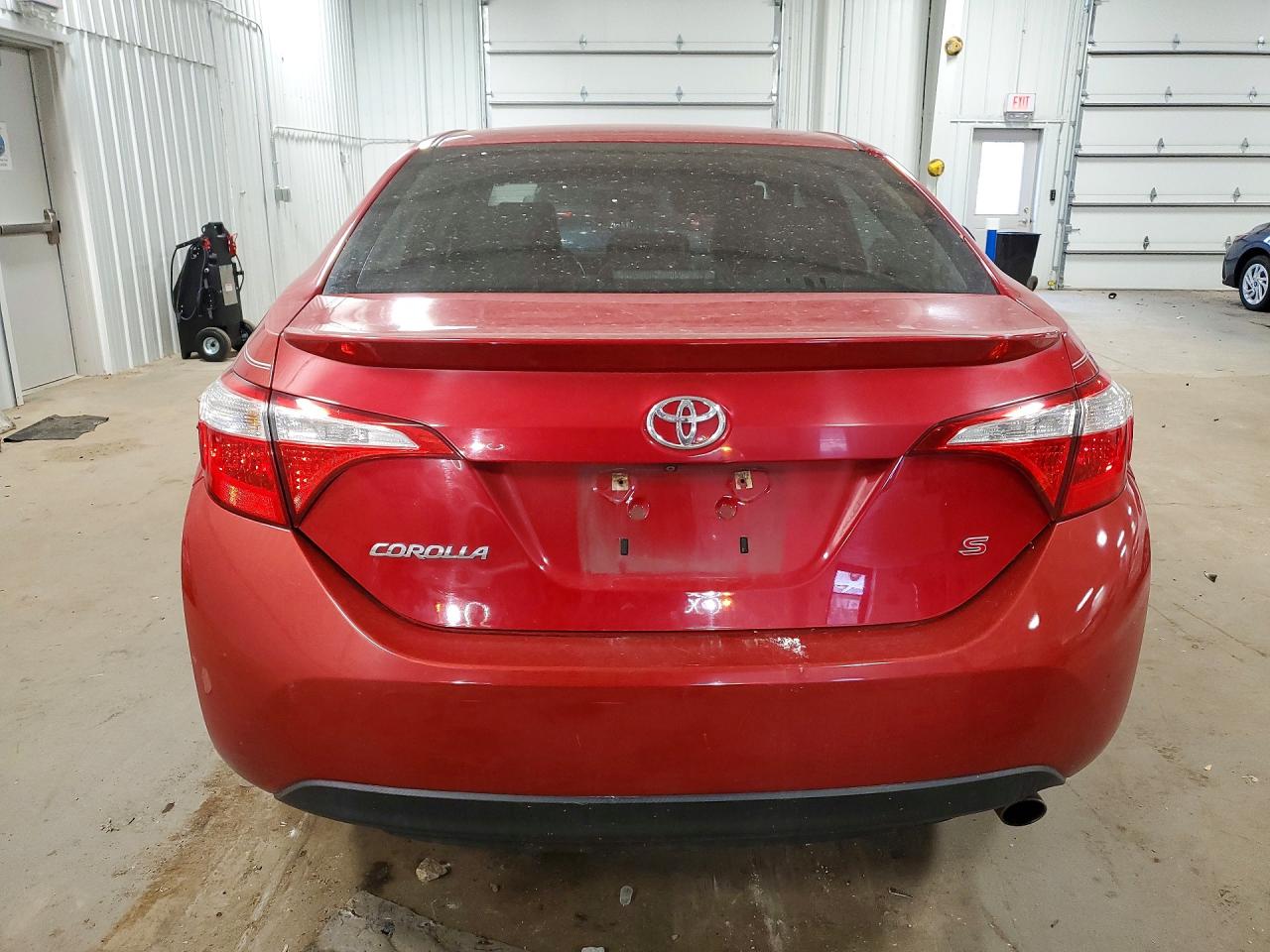2015 Toyota Corolla S Plus Red vin: 2T1BURHE7FC297509