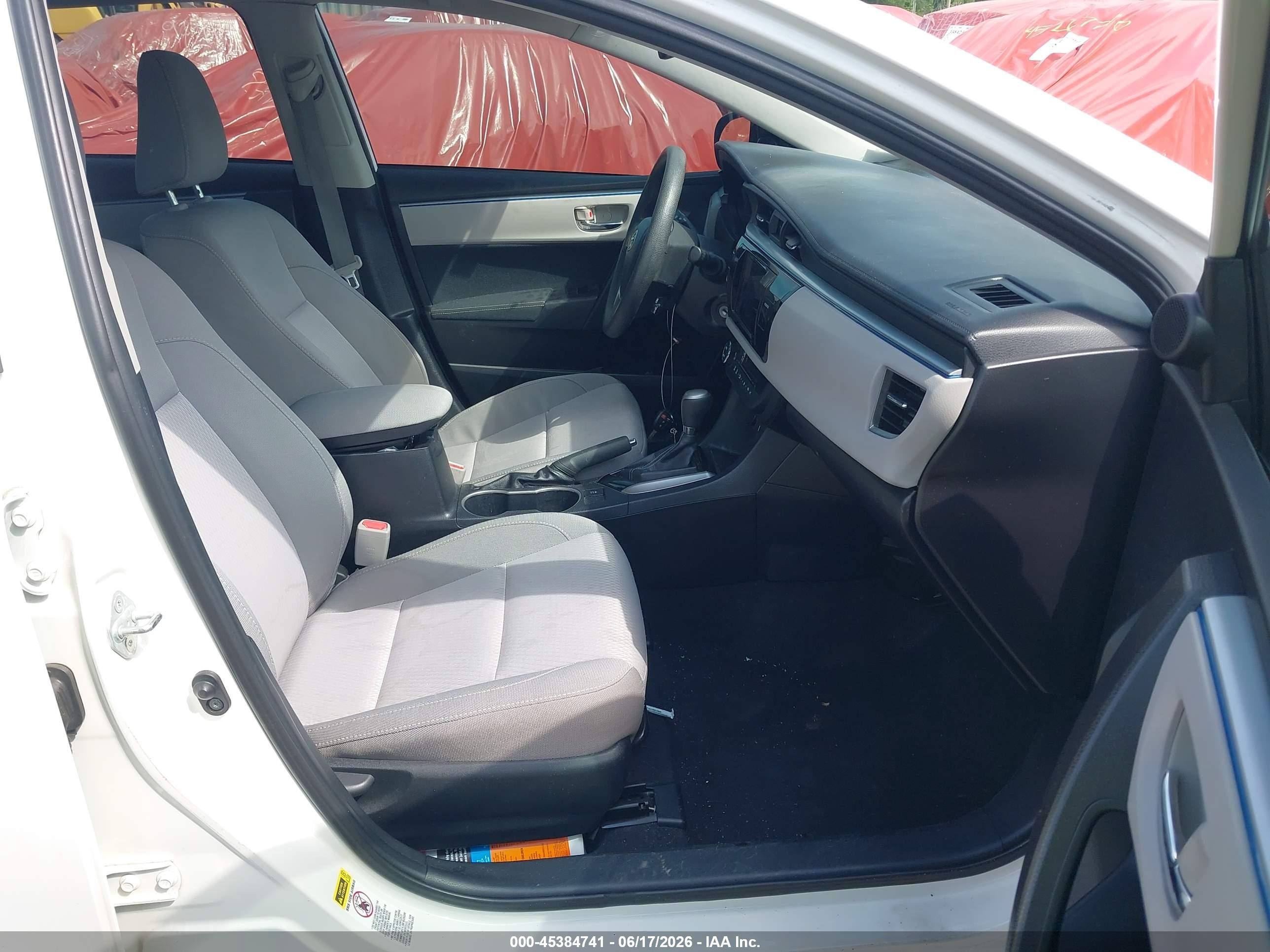2015 Toyota Corolla Le White vin: 2T1BURHE7FC304538