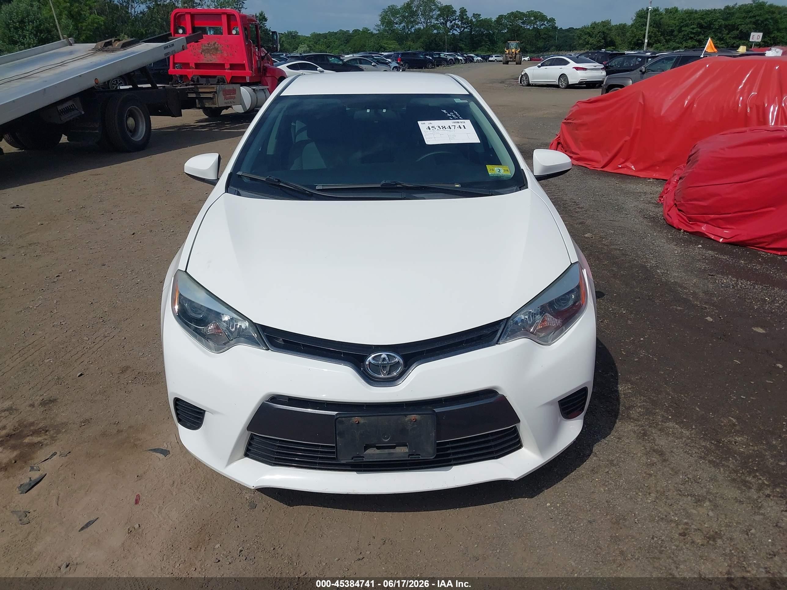 2015 Toyota Corolla Le White vin: 2T1BURHE7FC304538