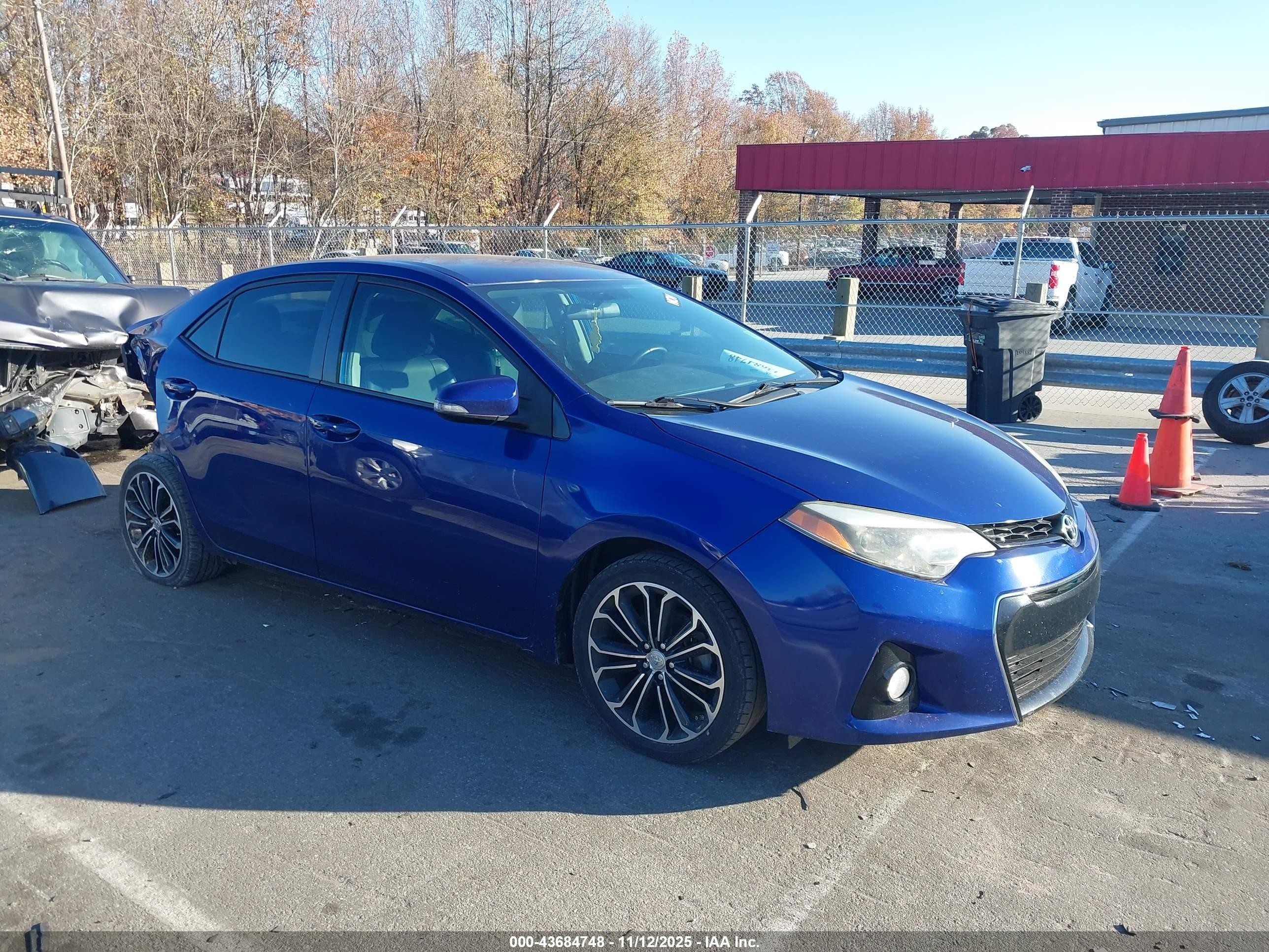 2015 Toyota Corolla S Plus Blue vin: 2T1BURHE7FC319511
