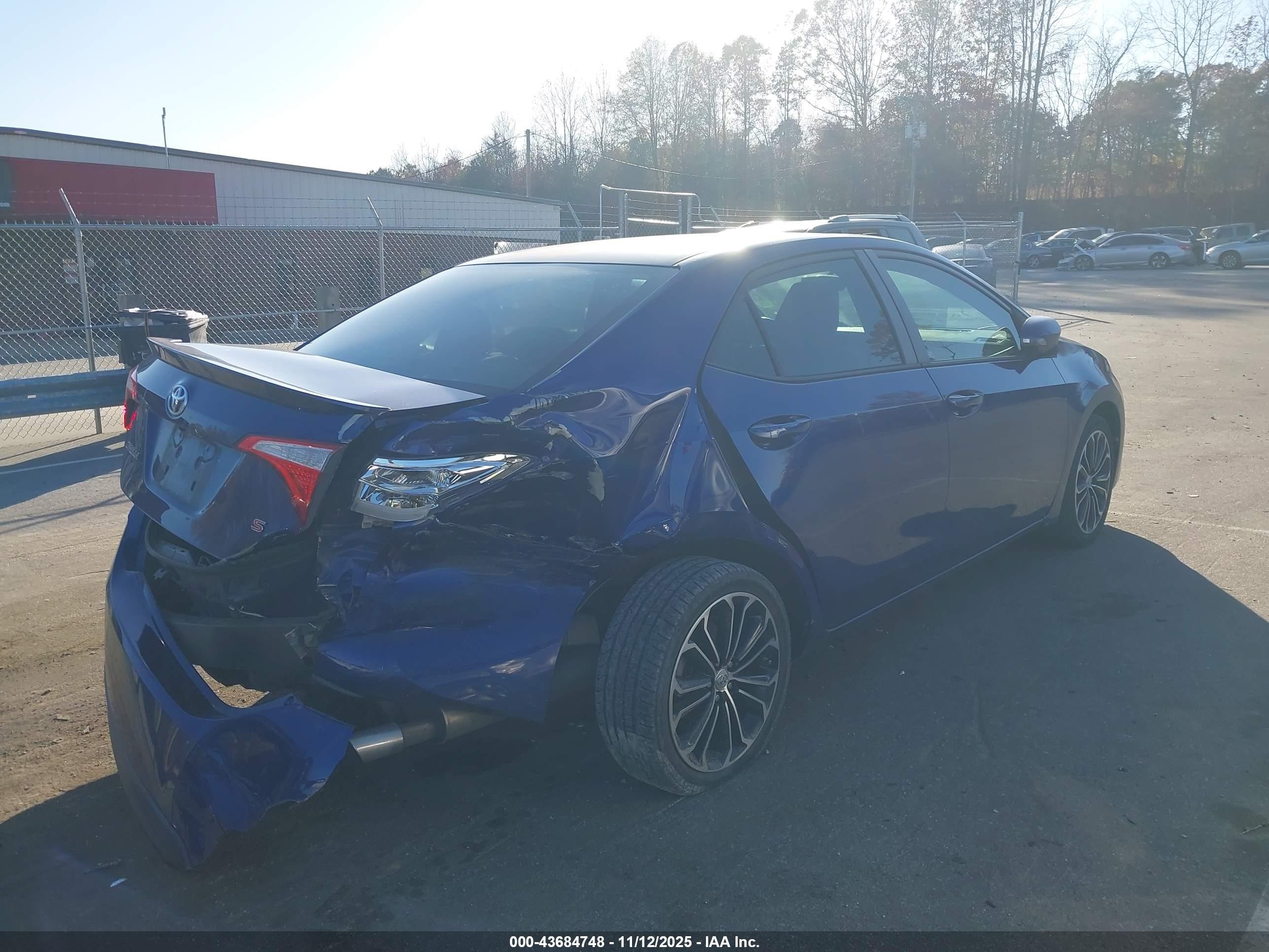 2015 Toyota Corolla S Plus Blue vin: 2T1BURHE7FC319511