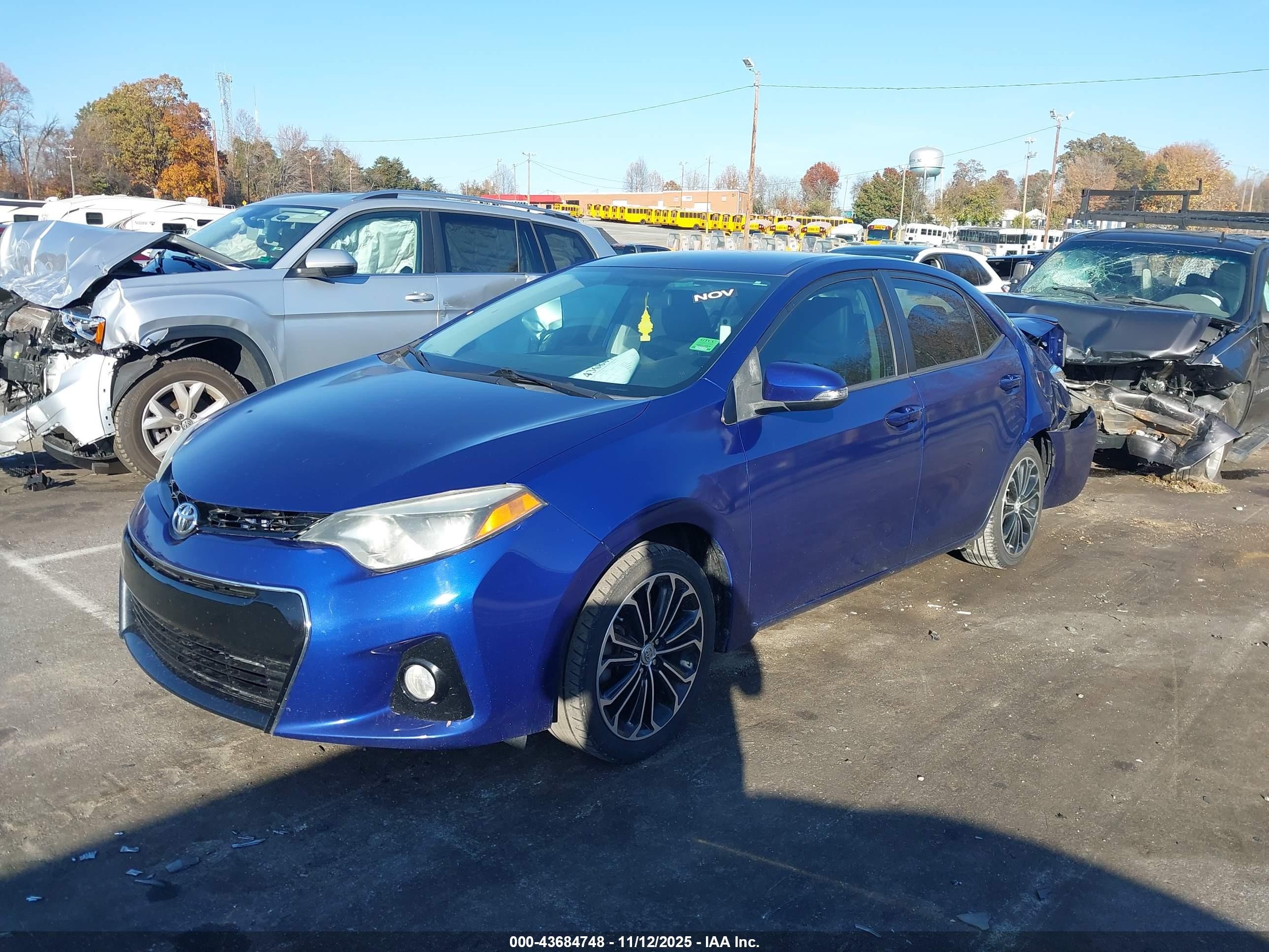 2015 Toyota Corolla S Plus Blue vin: 2T1BURHE7FC319511