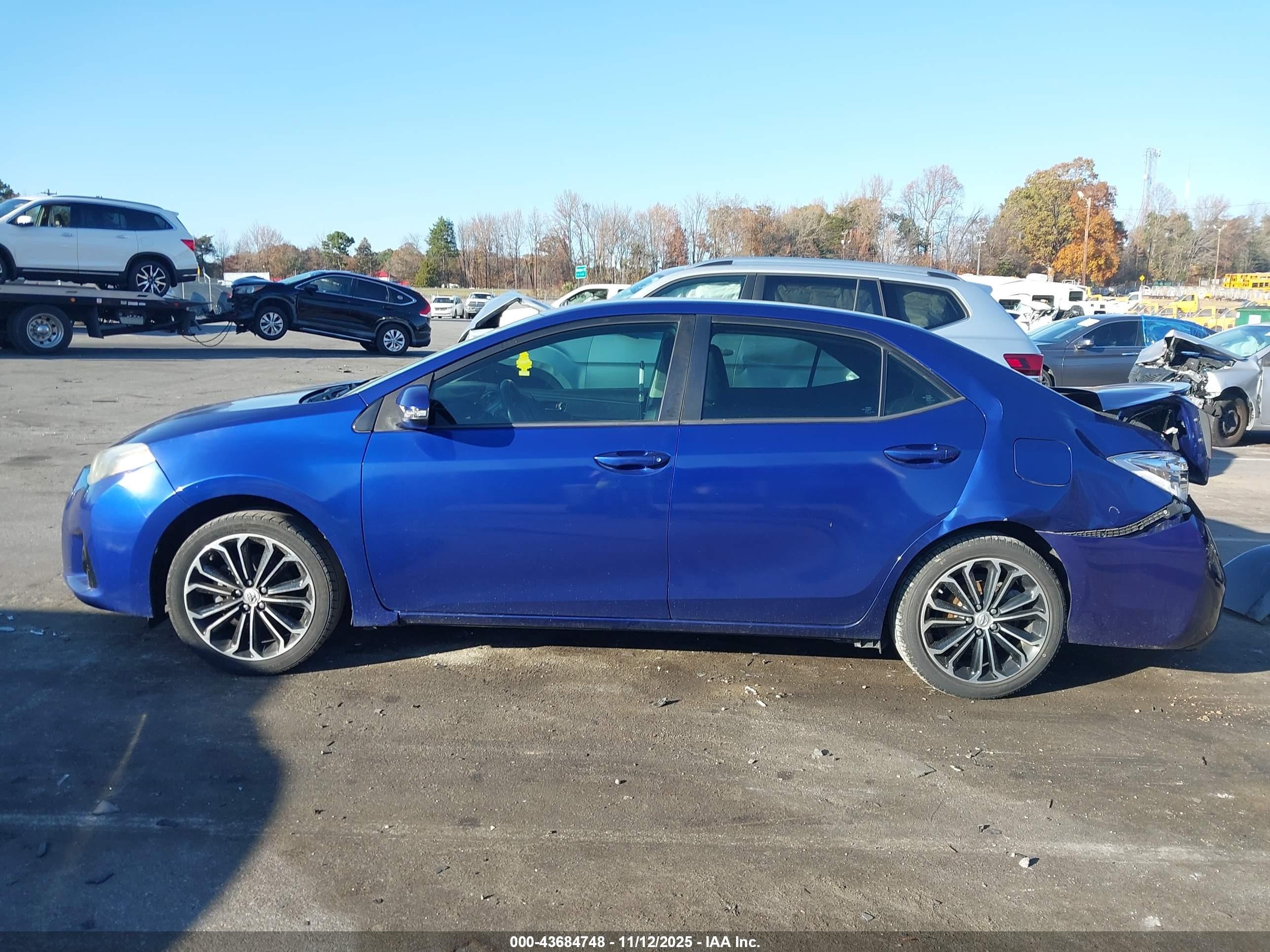 2015 Toyota Corolla S Plus Blue vin: 2T1BURHE7FC319511