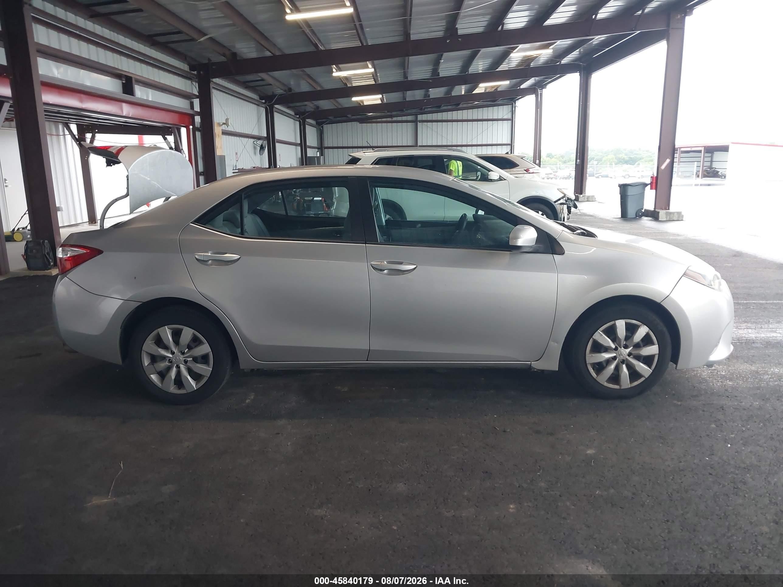 2015 Toyota Corolla Le Silver vin: 2T1BURHE7FC320948