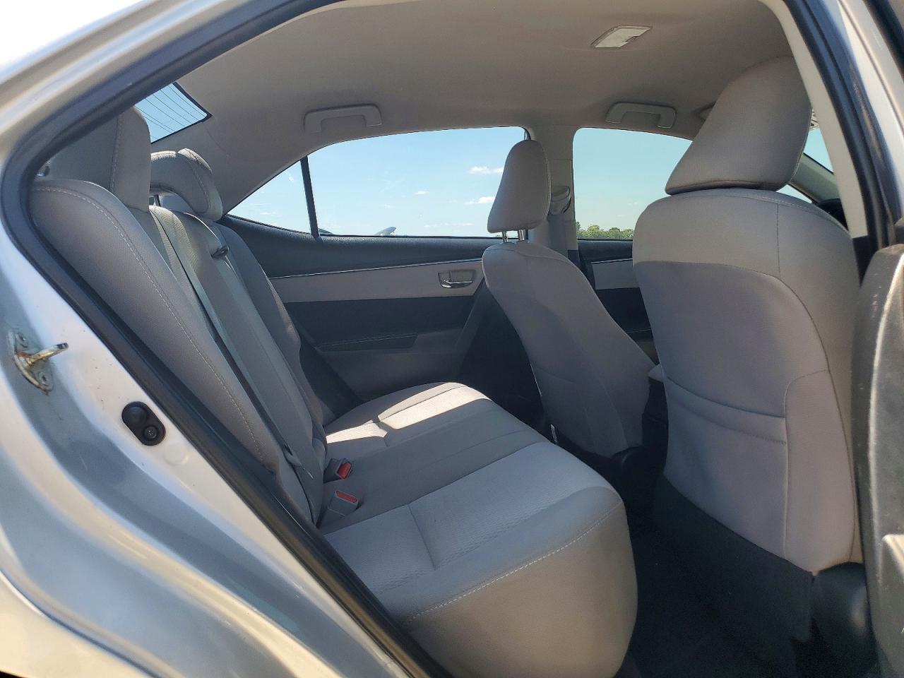 2015 Toyota Corolla Le Silver vin: 2T1BURHE7FC322036