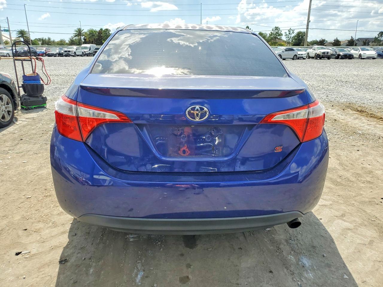 2015 Toyota Corolla S Plus Blue vin: 2T1BURHE7FC329939