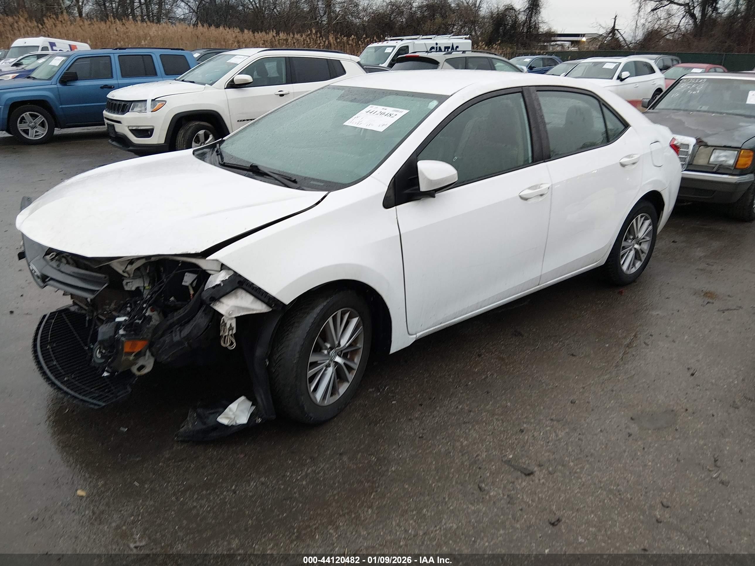 2015 Toyota Corolla Le Plus White vin: 2T1BURHE7FC343520