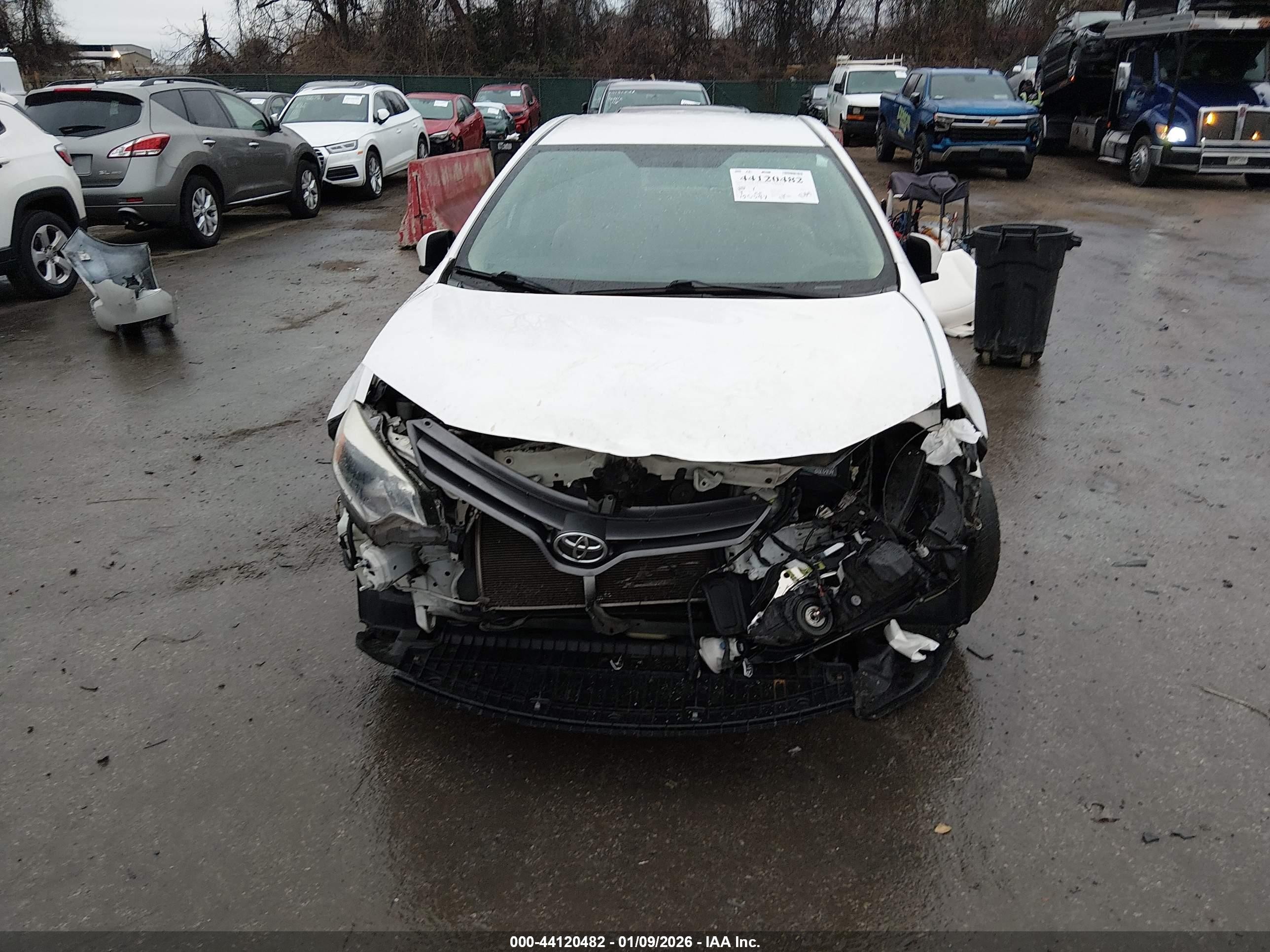 2015 Toyota Corolla Le Plus White vin: 2T1BURHE7FC343520