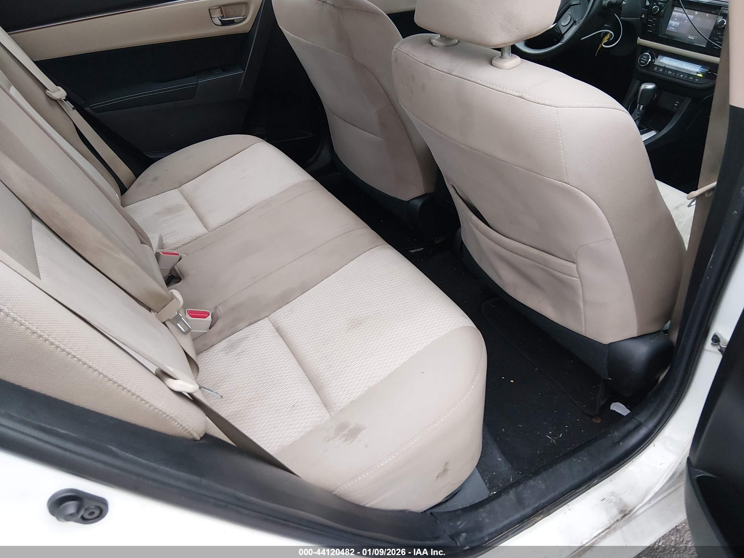 2015 Toyota Corolla Le Plus White vin: 2T1BURHE7FC343520