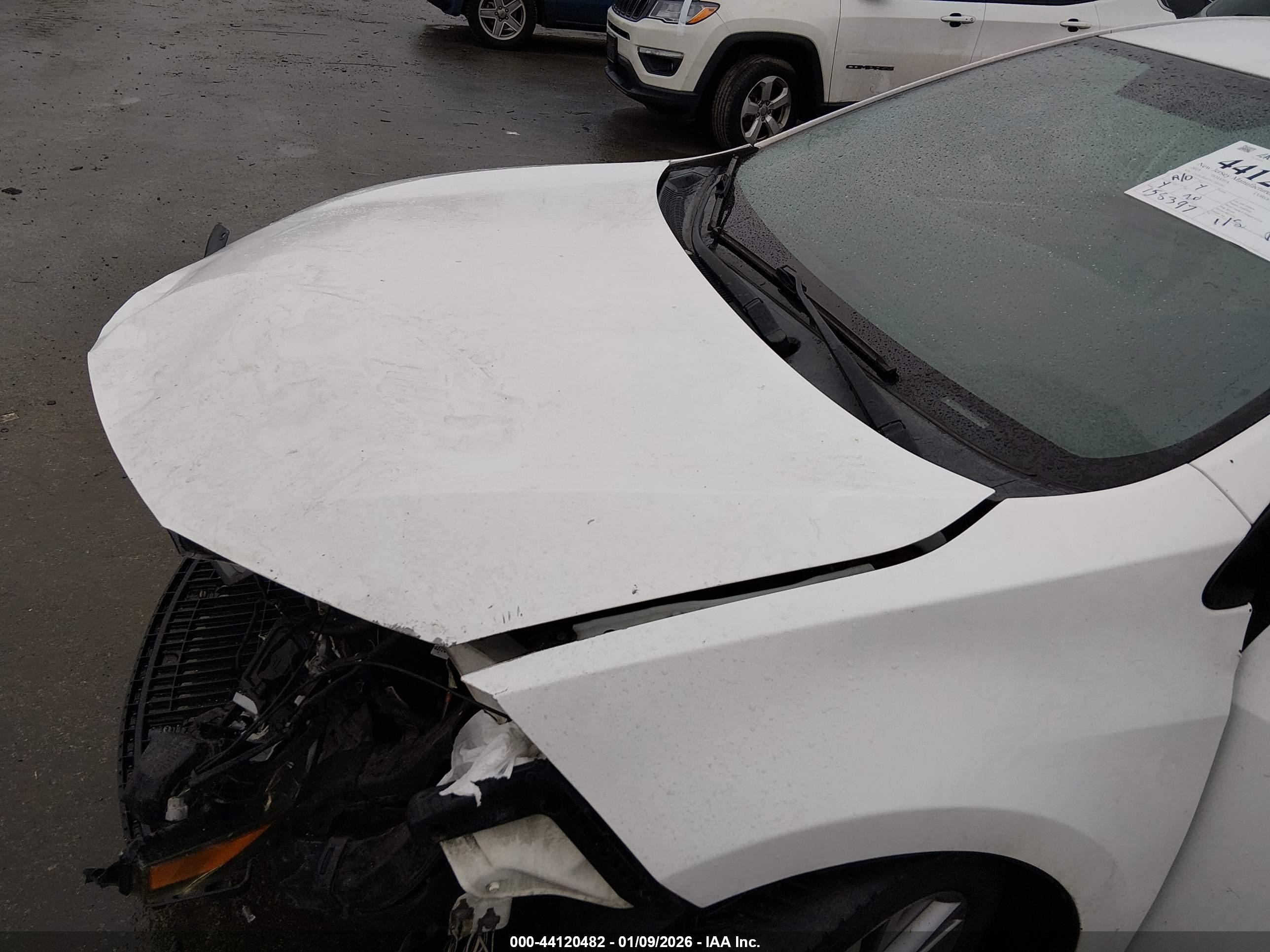 2015 Toyota Corolla Le Plus White vin: 2T1BURHE7FC343520