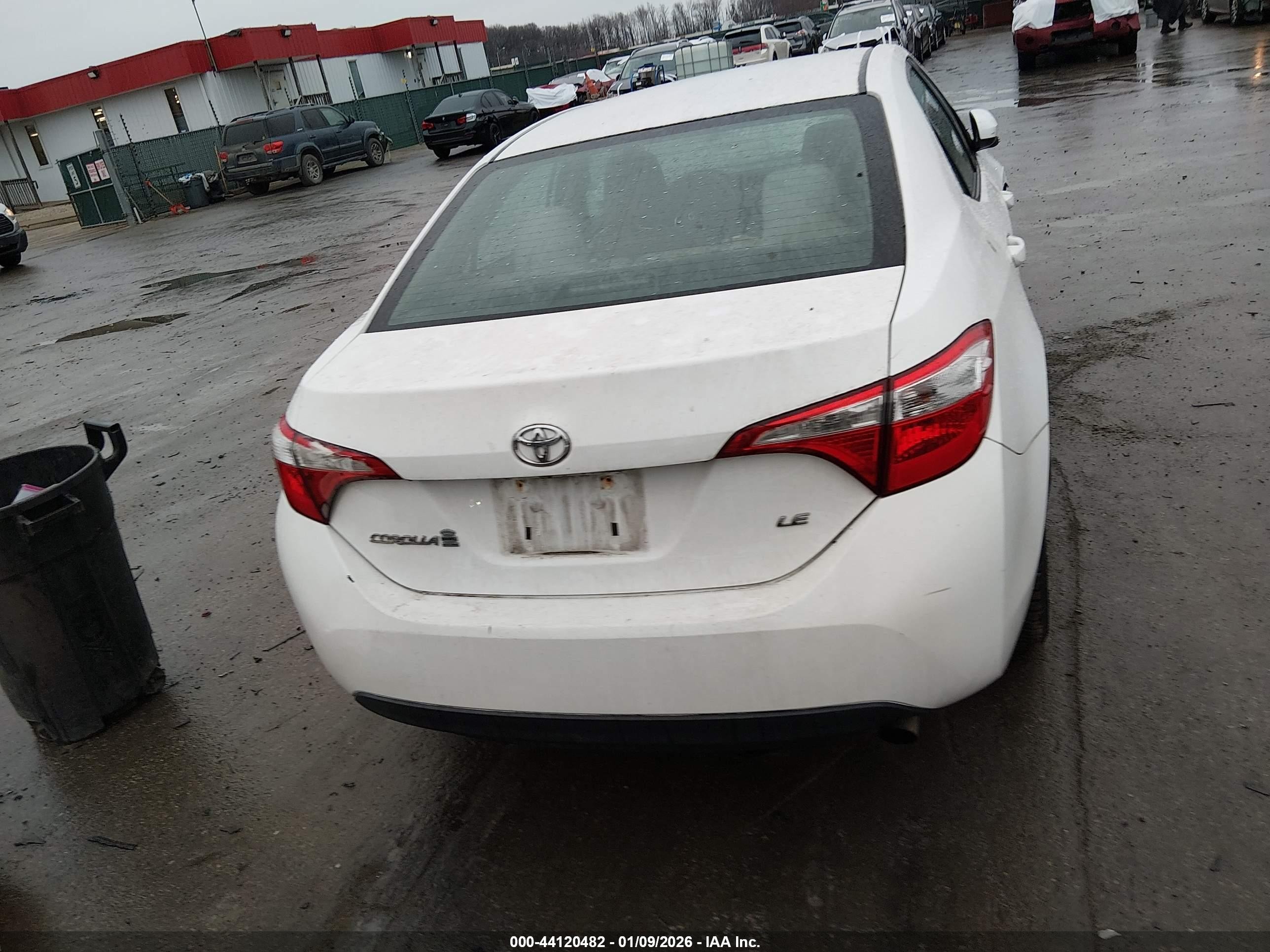 2015 Toyota Corolla Le Plus White vin: 2T1BURHE7FC343520