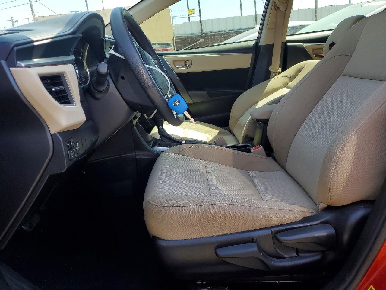 2015 Toyota Corolla Le Red vin: 2T1BURHE7FC351178