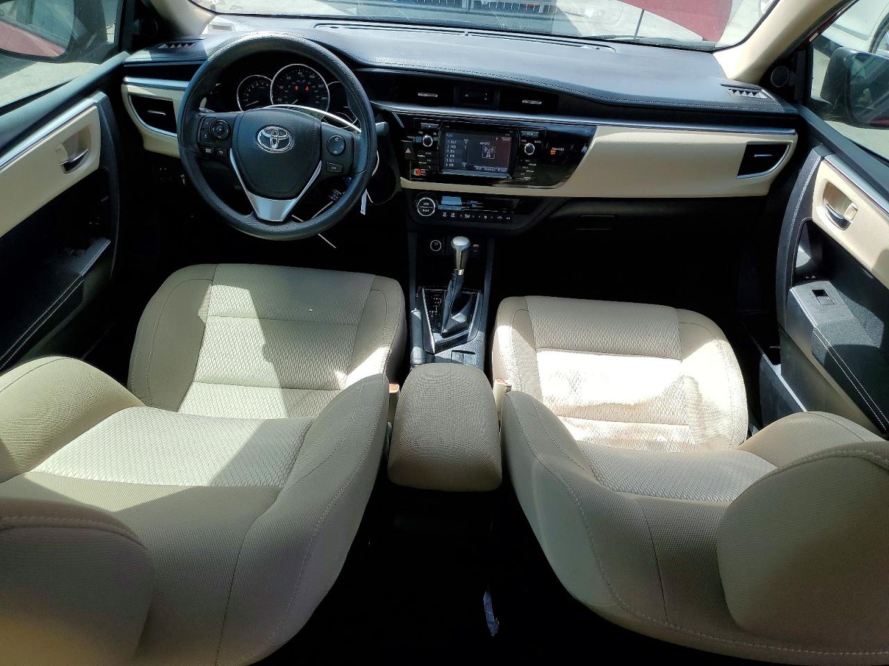 2015 Toyota Corolla Le Red vin: 2T1BURHE7FC351178