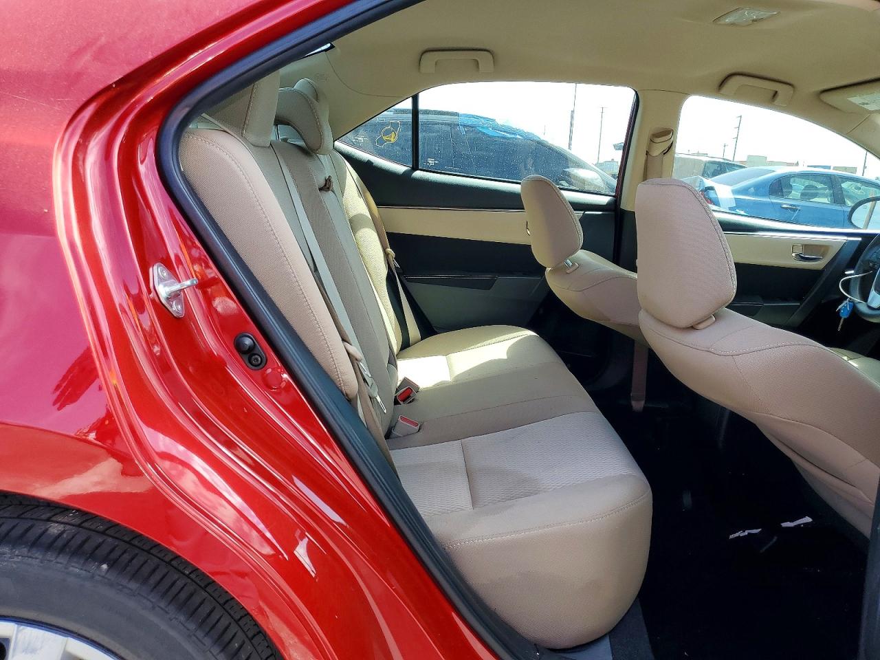 2015 Toyota Corolla Le Red vin: 2T1BURHE7FC351178