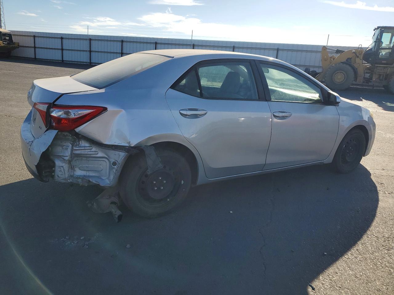 2015 Toyota Corolla Le Silver vin: 2T1BURHE7FC353366
