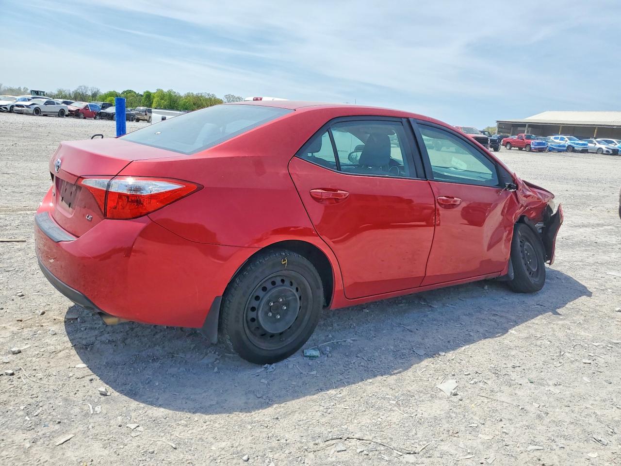 2015 Toyota Corolla Le Red vin: 2T1BURHE7FC370118
