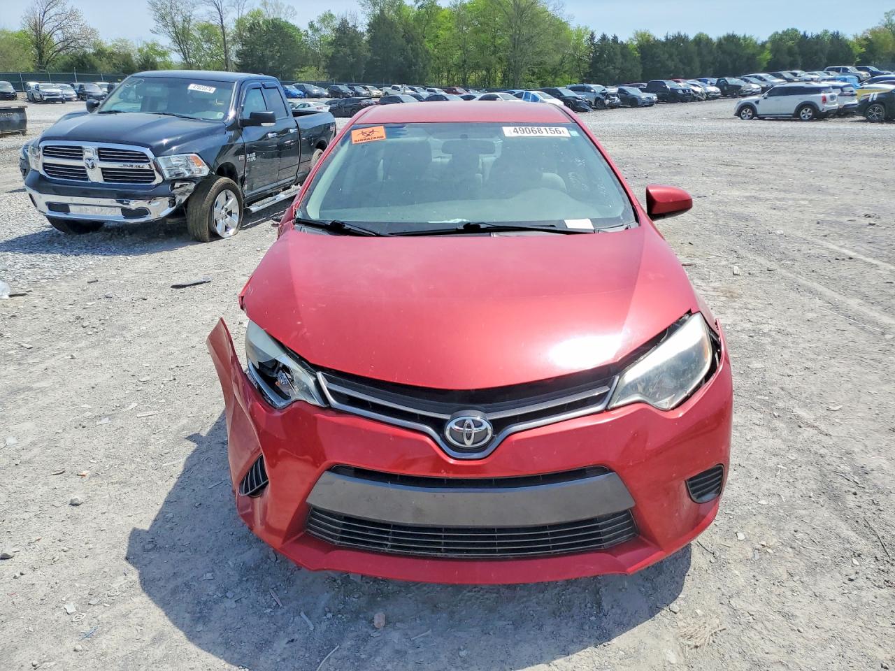 2015 Toyota Corolla Le Red vin: 2T1BURHE7FC370118