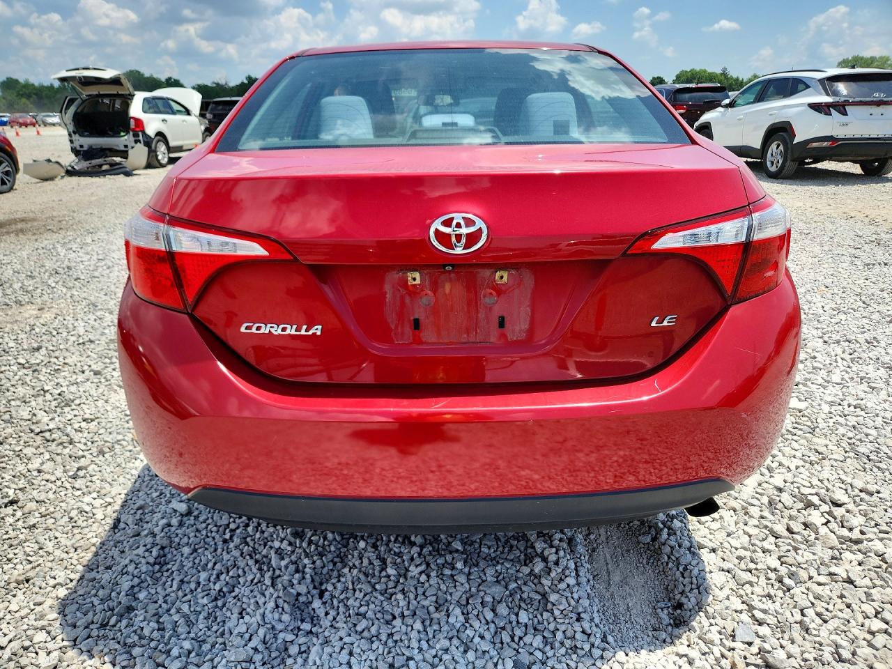 2015 Toyota Corolla Le Red vin: 2T1BURHE7FC370362