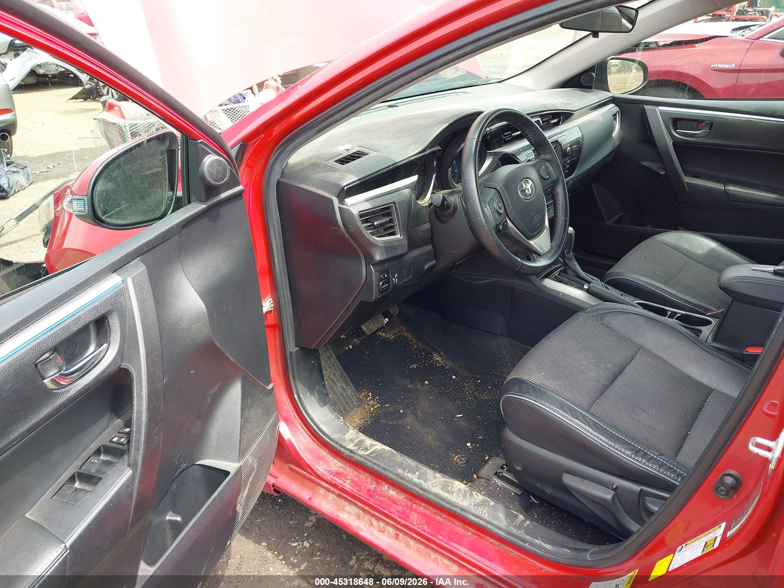 2015 Toyota Corolla S Plus Red vin: 2T1BURHE7FC374654