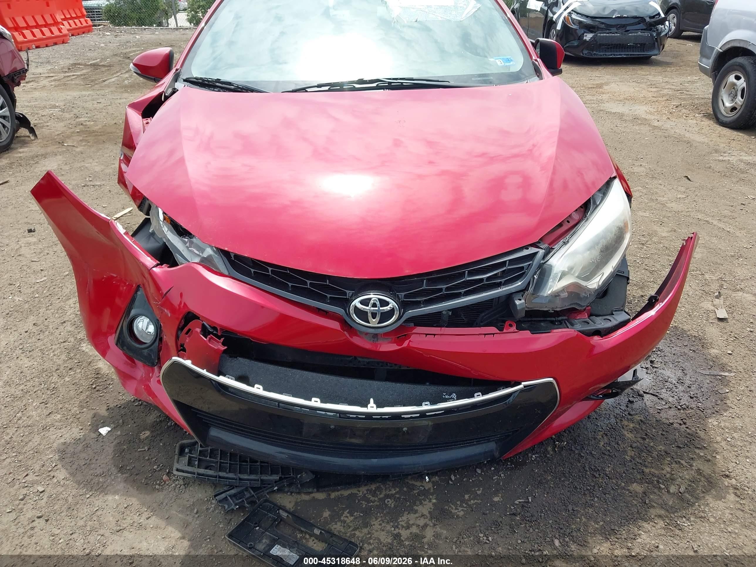 2015 Toyota Corolla S Plus Red vin: 2T1BURHE7FC374654