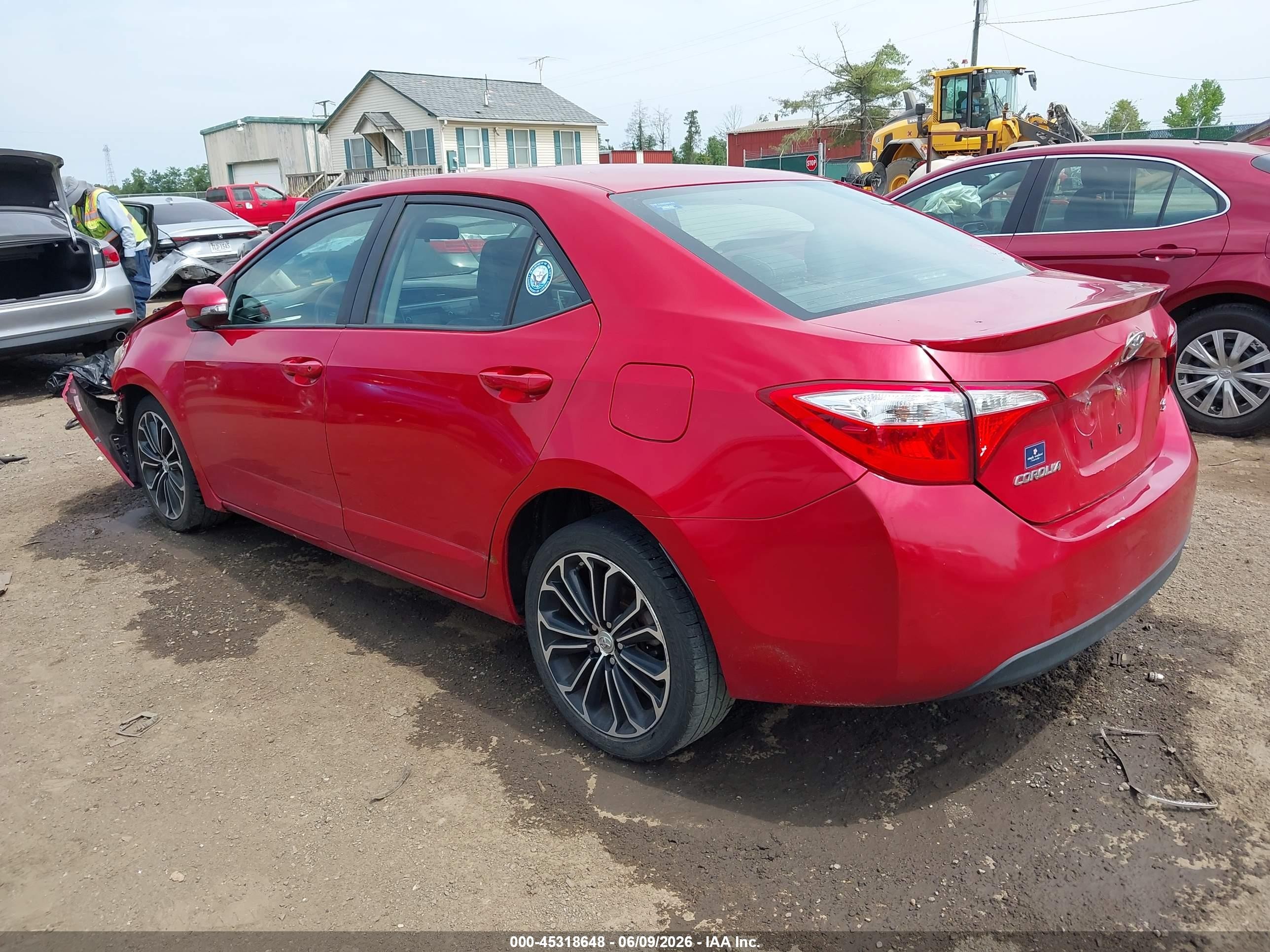 2015 Toyota Corolla S Plus Red vin: 2T1BURHE7FC374654