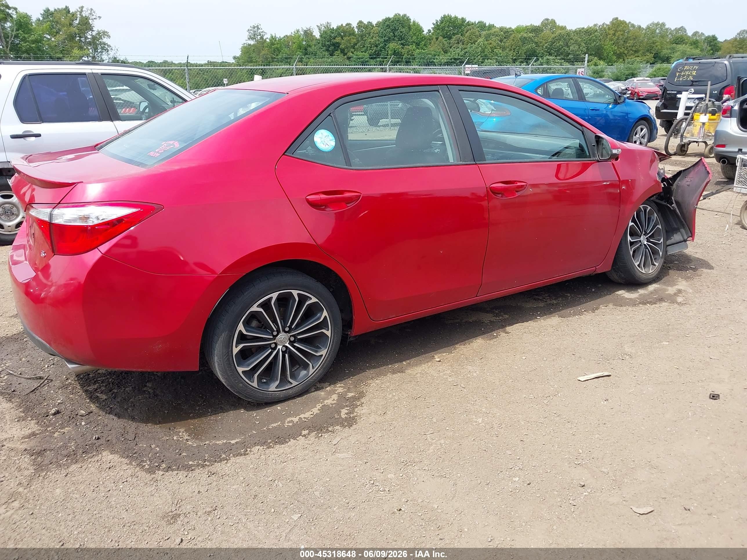 2015 Toyota Corolla S Plus Red vin: 2T1BURHE7FC374654