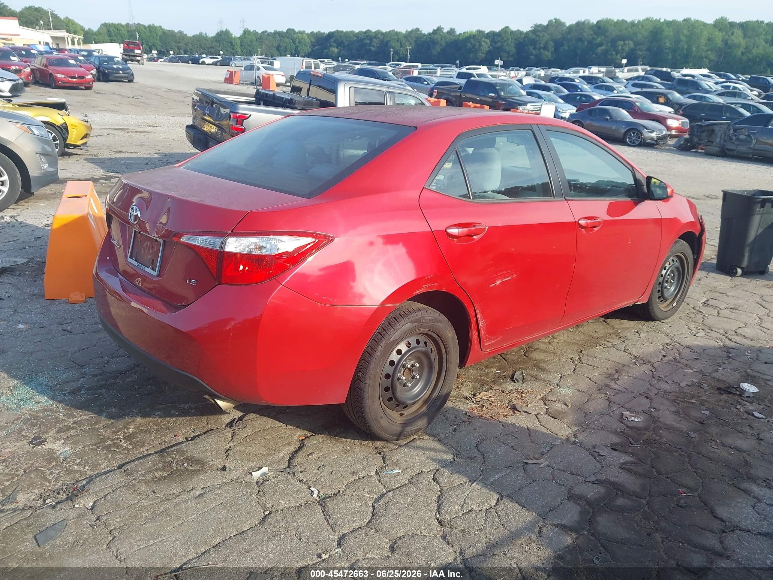 2015 Toyota Corolla Le Red vin: 2T1BURHE7FC398890