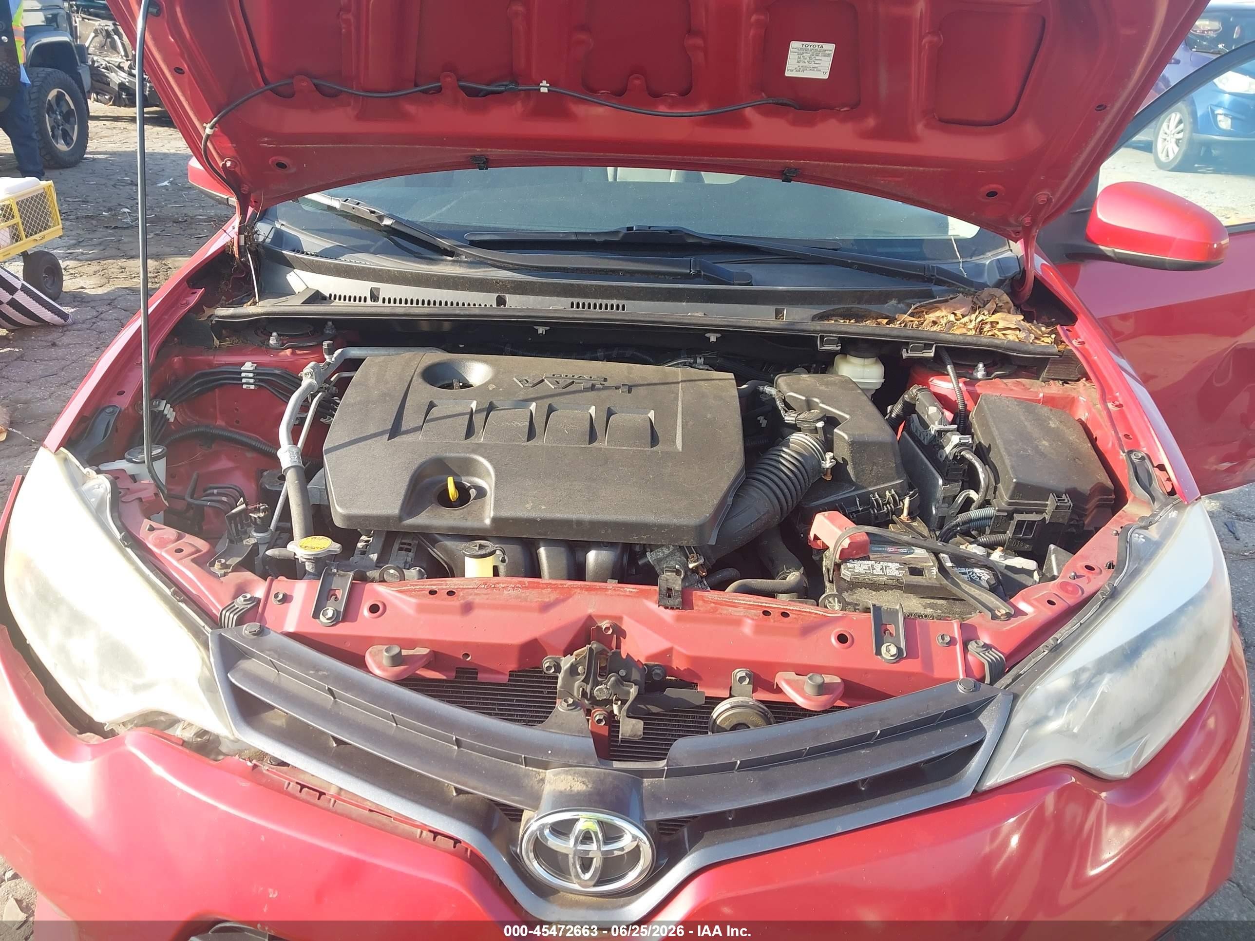 2015 Toyota Corolla Le Red vin: 2T1BURHE7FC398890