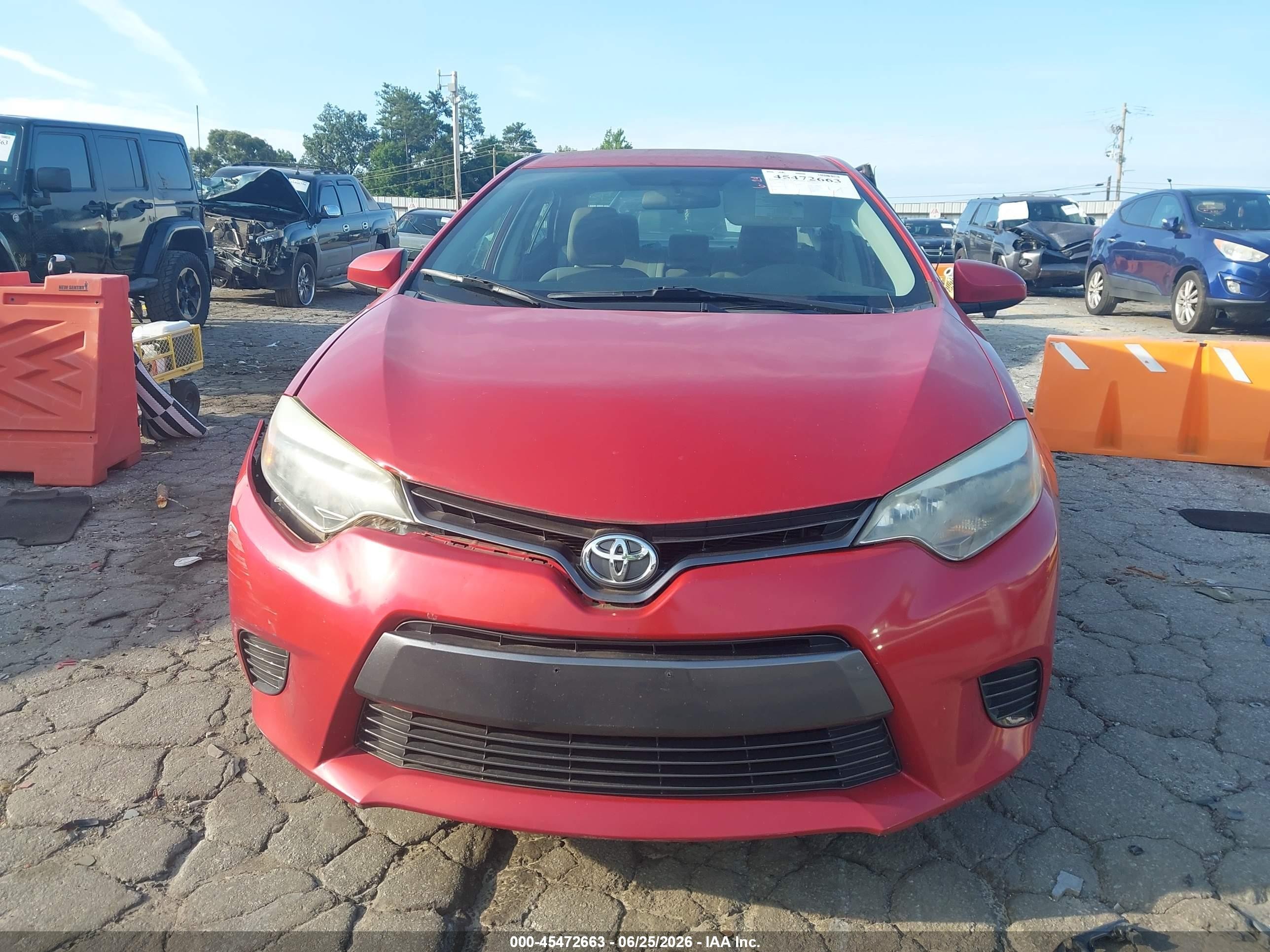 2015 Toyota Corolla Le Red vin: 2T1BURHE7FC398890