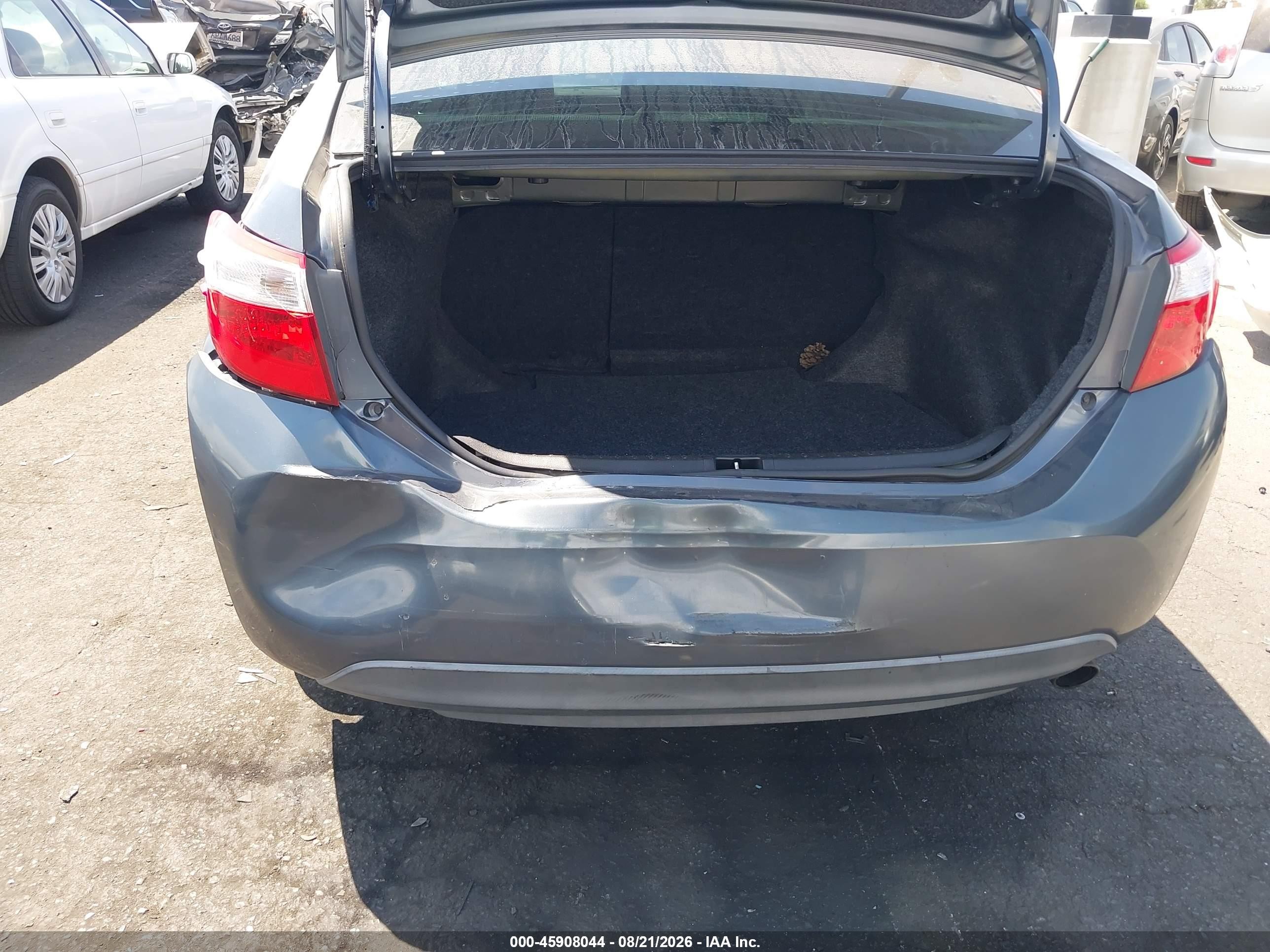 2015 Toyota Corolla S Plus Dark Blue vin: 2T1BURHE7FC401853