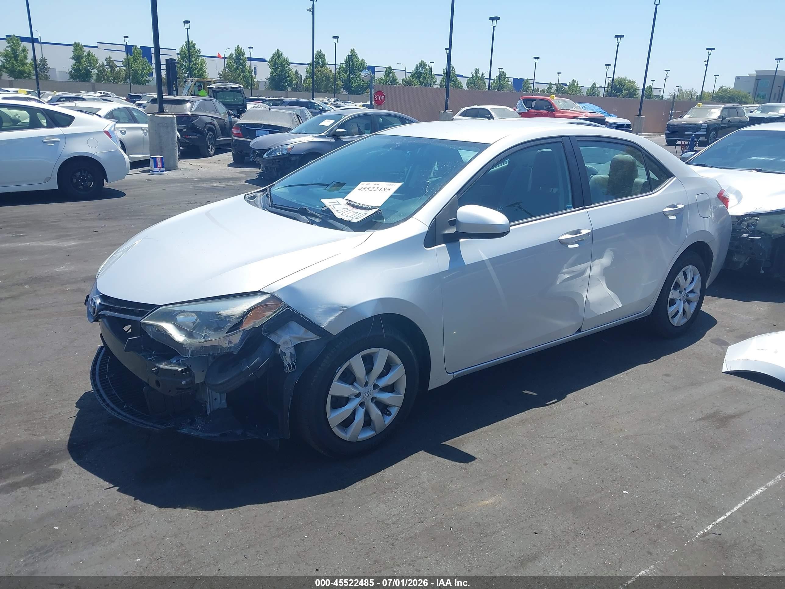2015 Toyota Corolla Le Серебряный vin: 2T1BURHE7FC407796