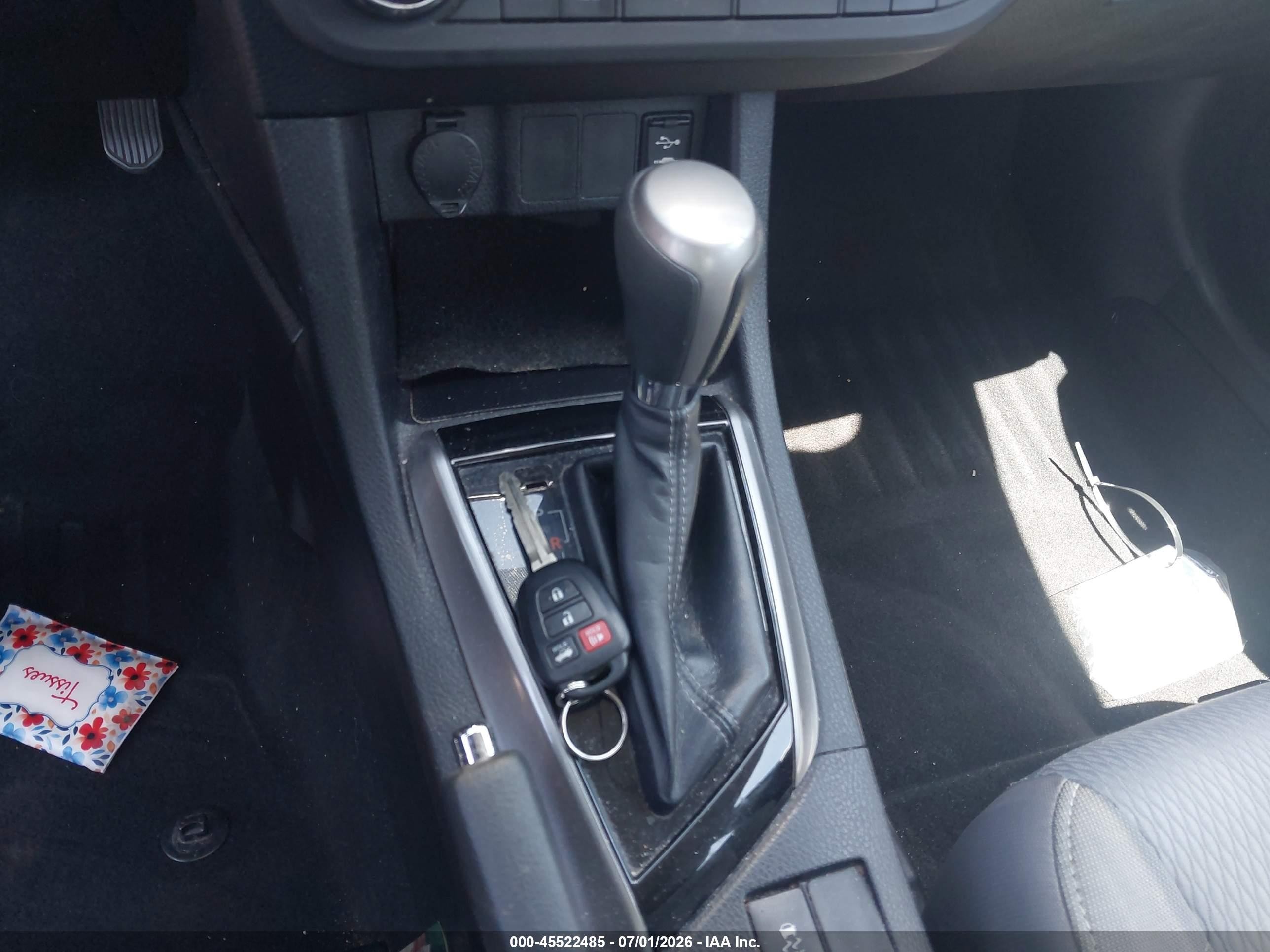2015 Toyota Corolla Le Серебряный vin: 2T1BURHE7FC407796