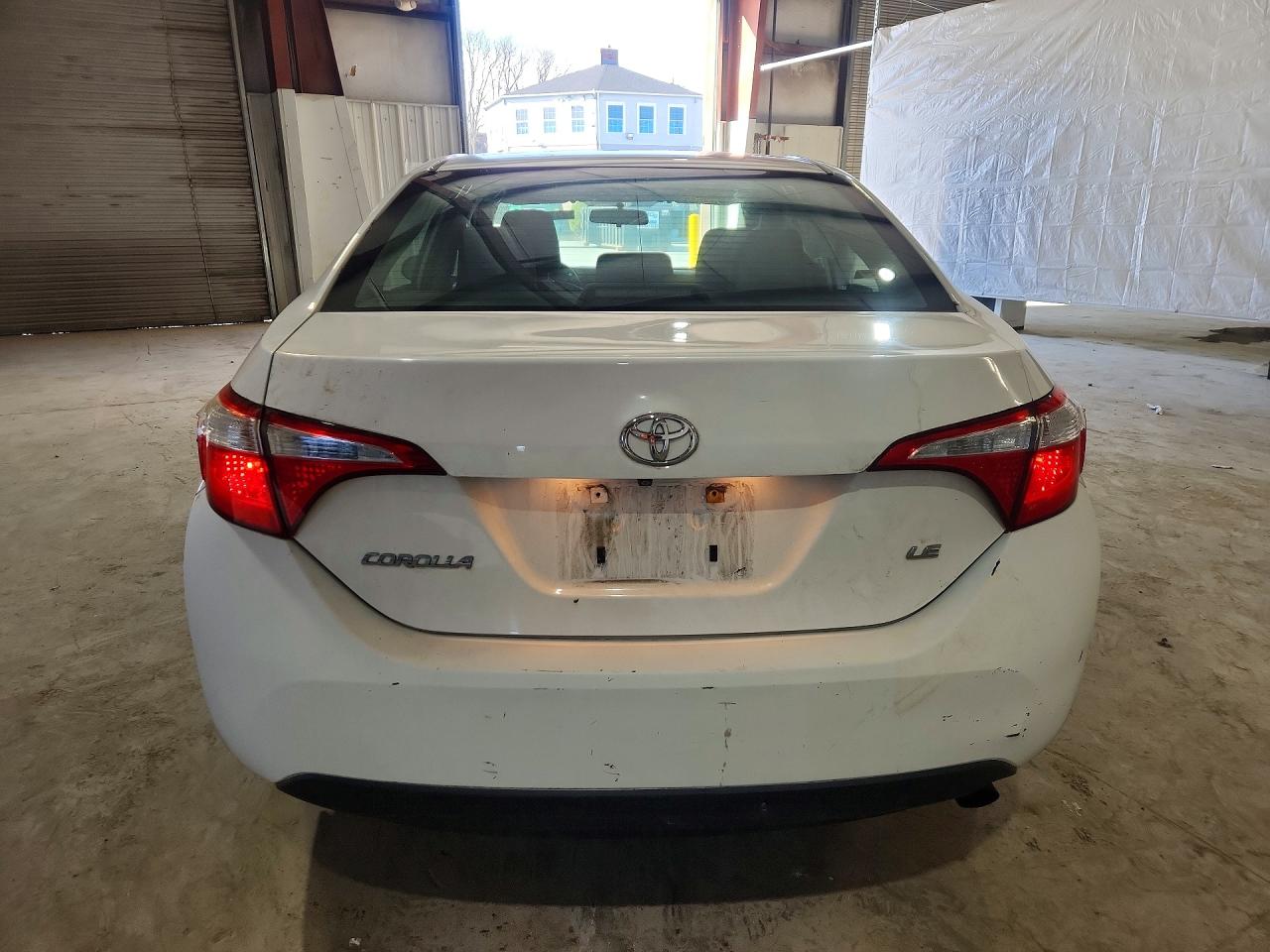 2015 Toyota Corolla Le White vin: 2T1BURHE7FC417907