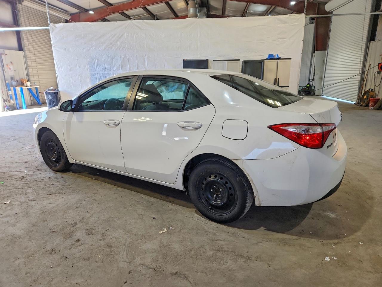 2015 Toyota Corolla Le White vin: 2T1BURHE7FC417907