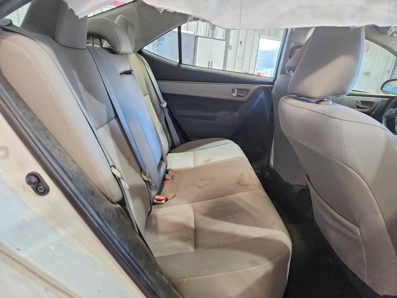 2015 Toyota Corolla Le White vin: 2T1BURHE7FC417907