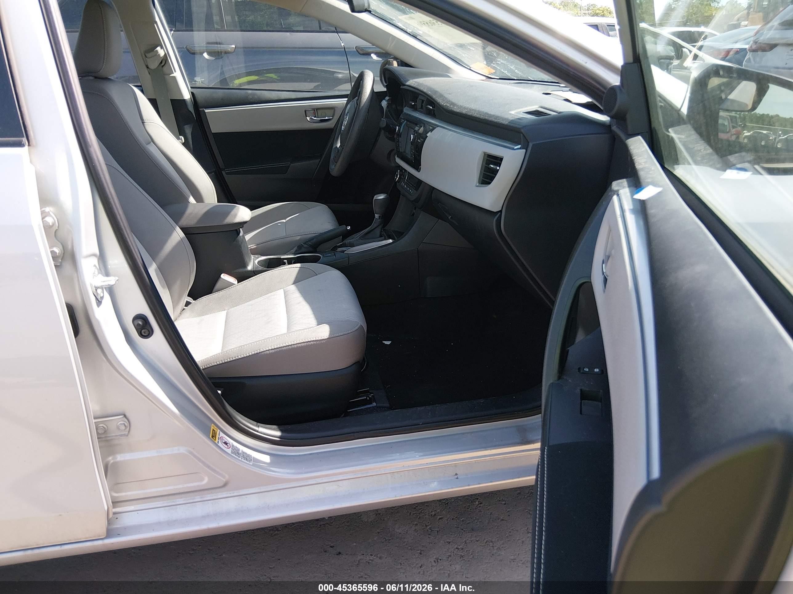 2015 Toyota Corolla Le Silver vin: 2T1BURHE7FC436862