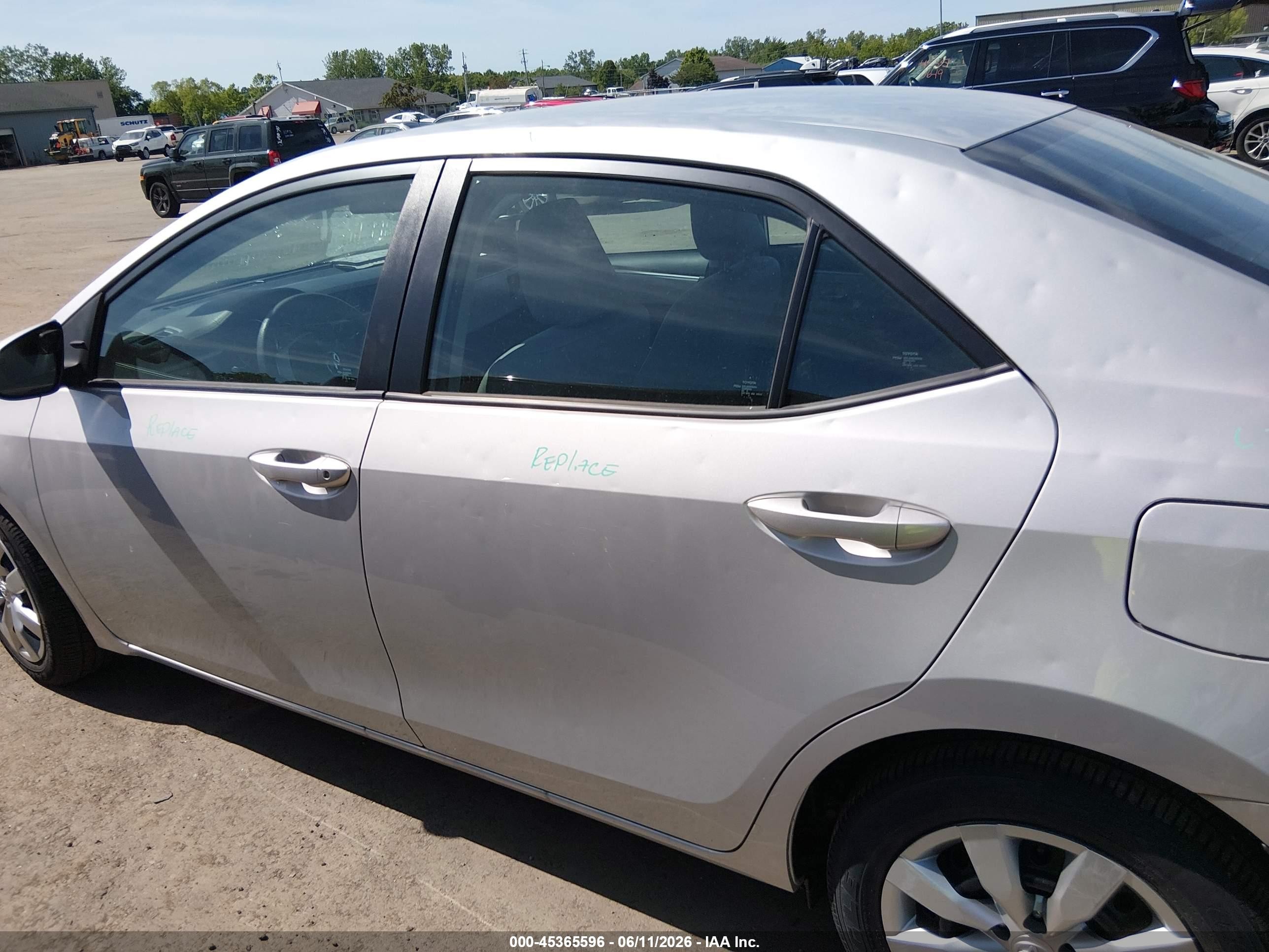 2015 Toyota Corolla Le Silver vin: 2T1BURHE7FC436862
