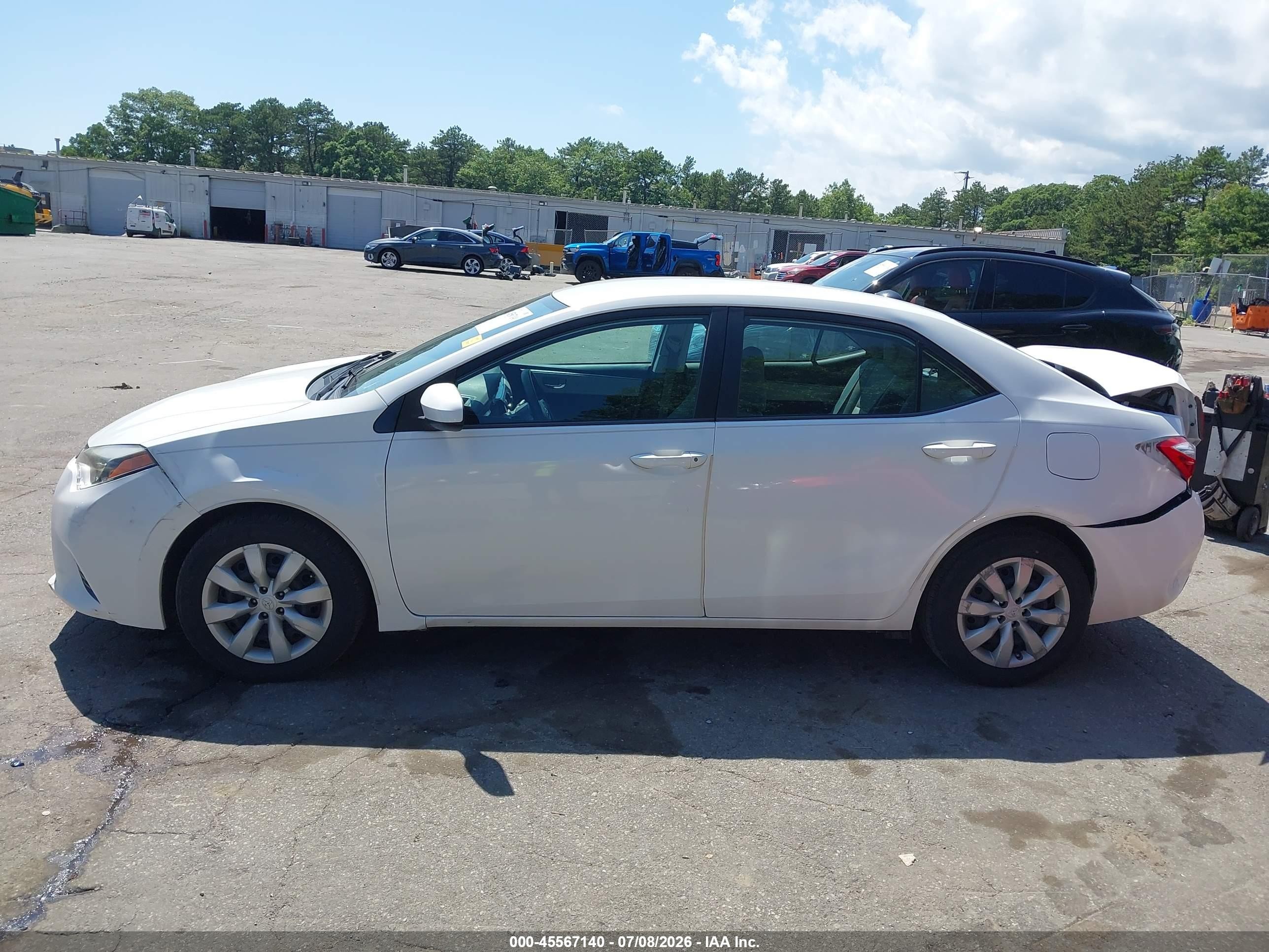 2015 Toyota Corolla Le White vin: 2T1BURHE7FC445545