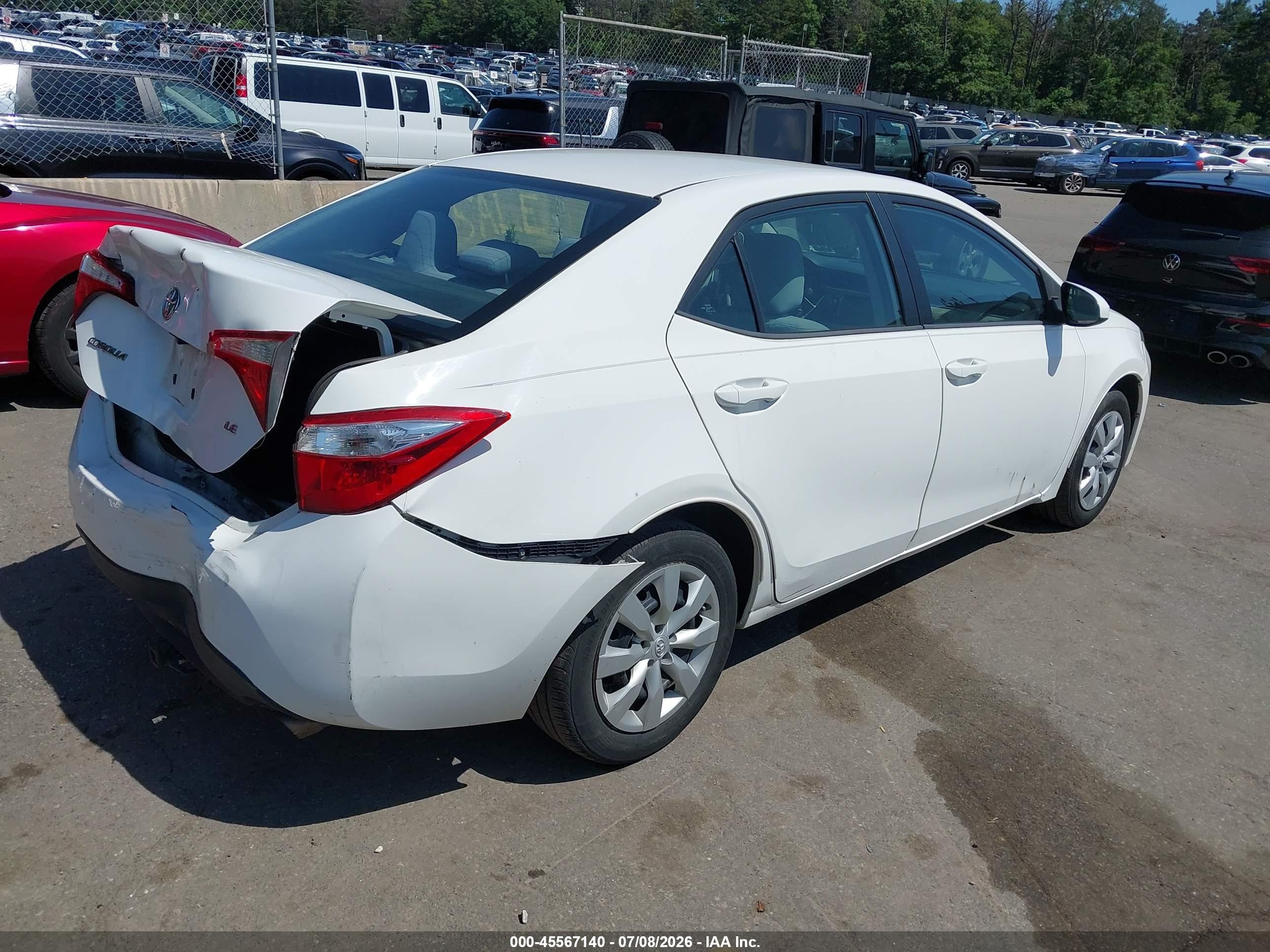 2015 Toyota Corolla Le White vin: 2T1BURHE7FC445545