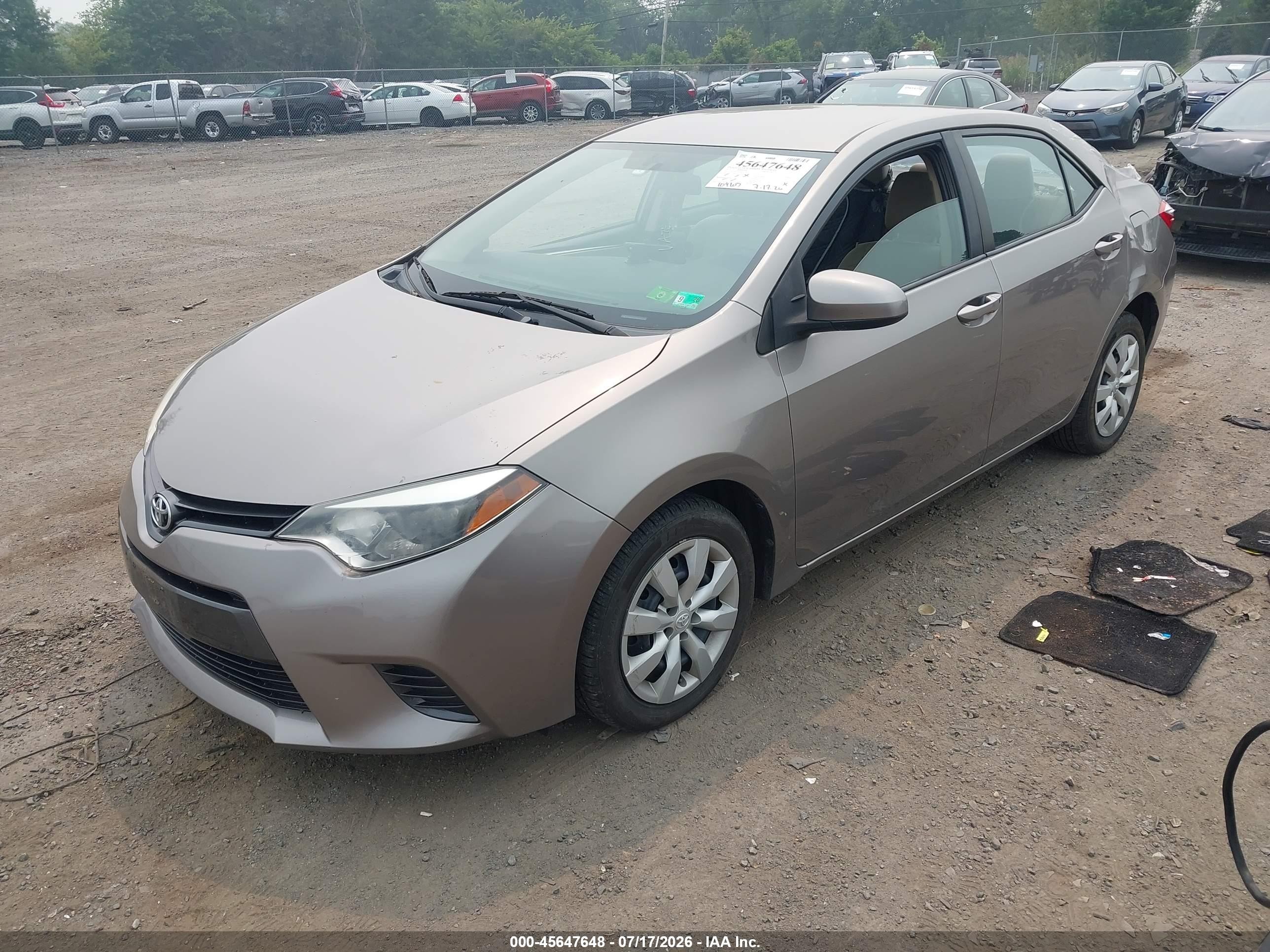 2015 Toyota Corolla Le Gold vin: 2T1BURHE7FC454715
