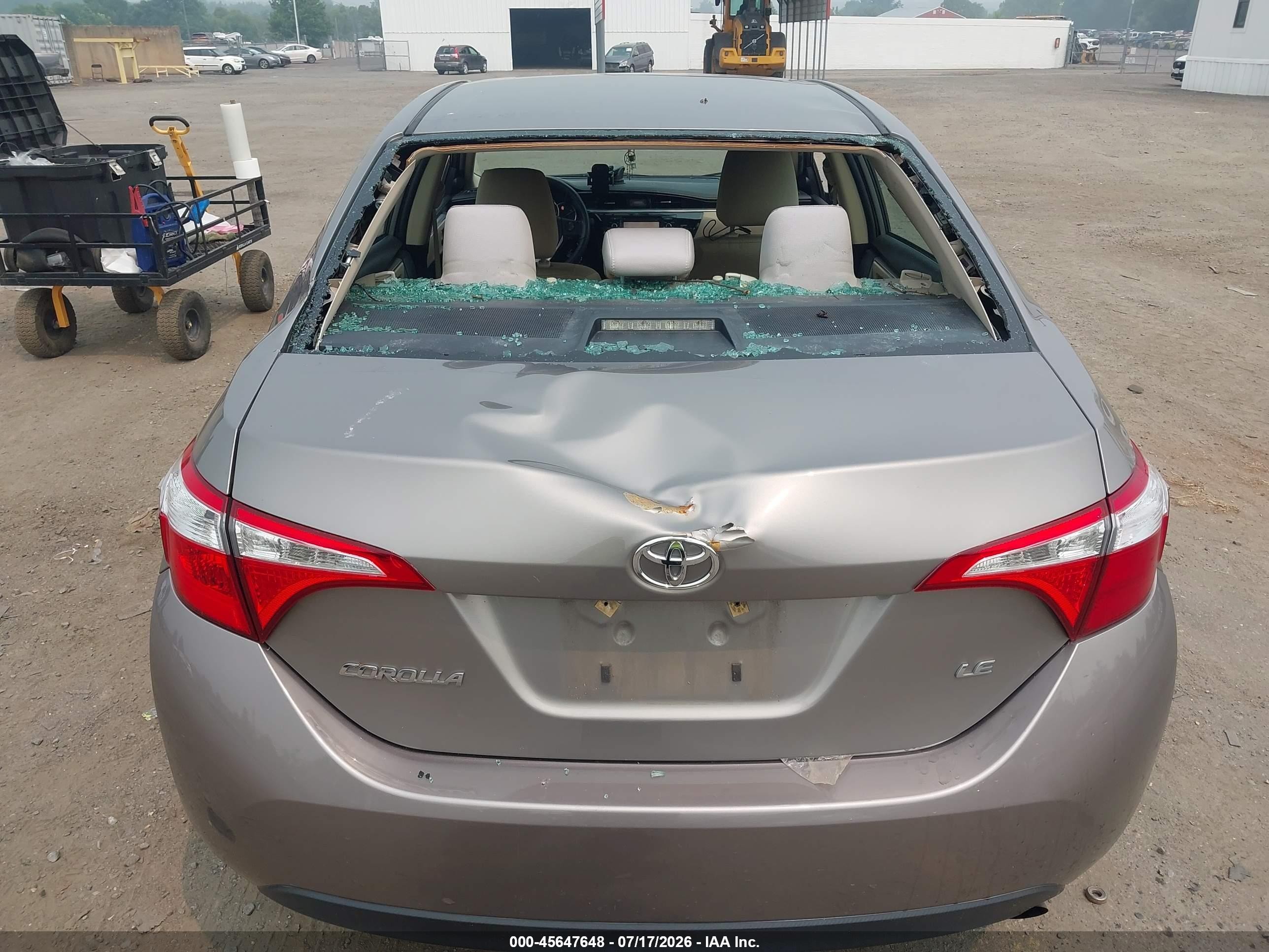 2015 Toyota Corolla Le Gold vin: 2T1BURHE7FC454715