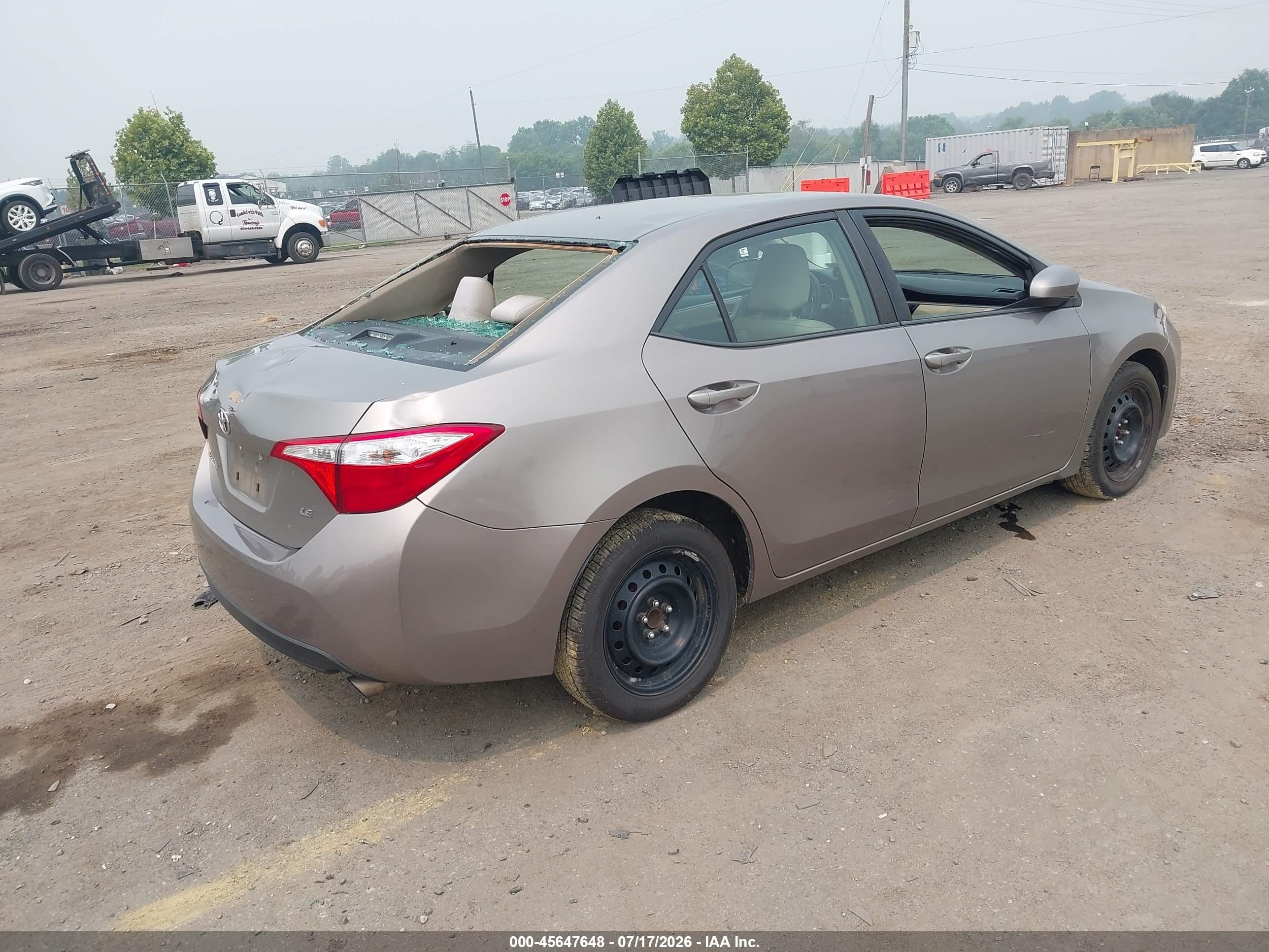 2015 Toyota Corolla Le Gold vin: 2T1BURHE7FC454715