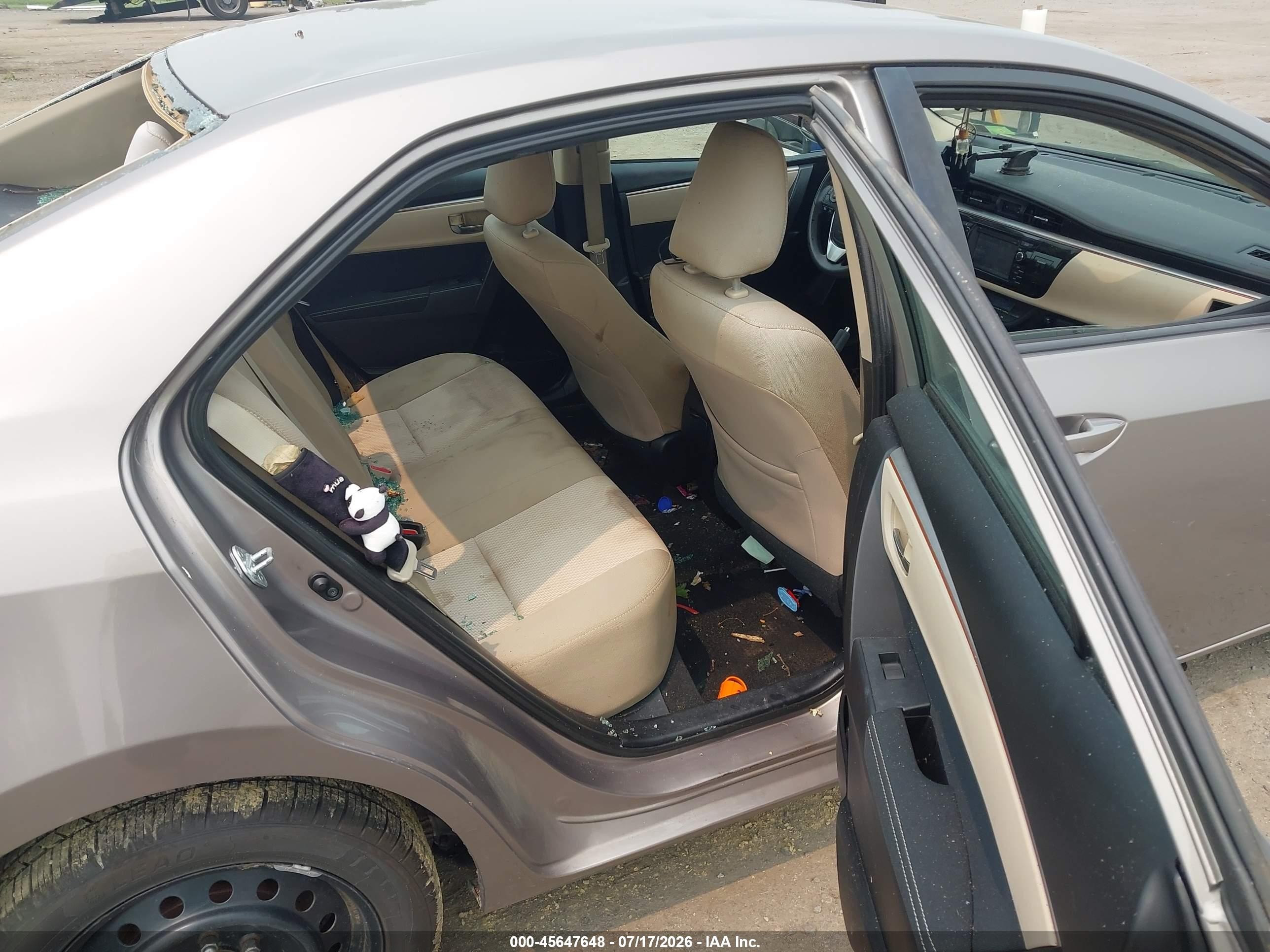 2015 Toyota Corolla Le Gold vin: 2T1BURHE7FC454715