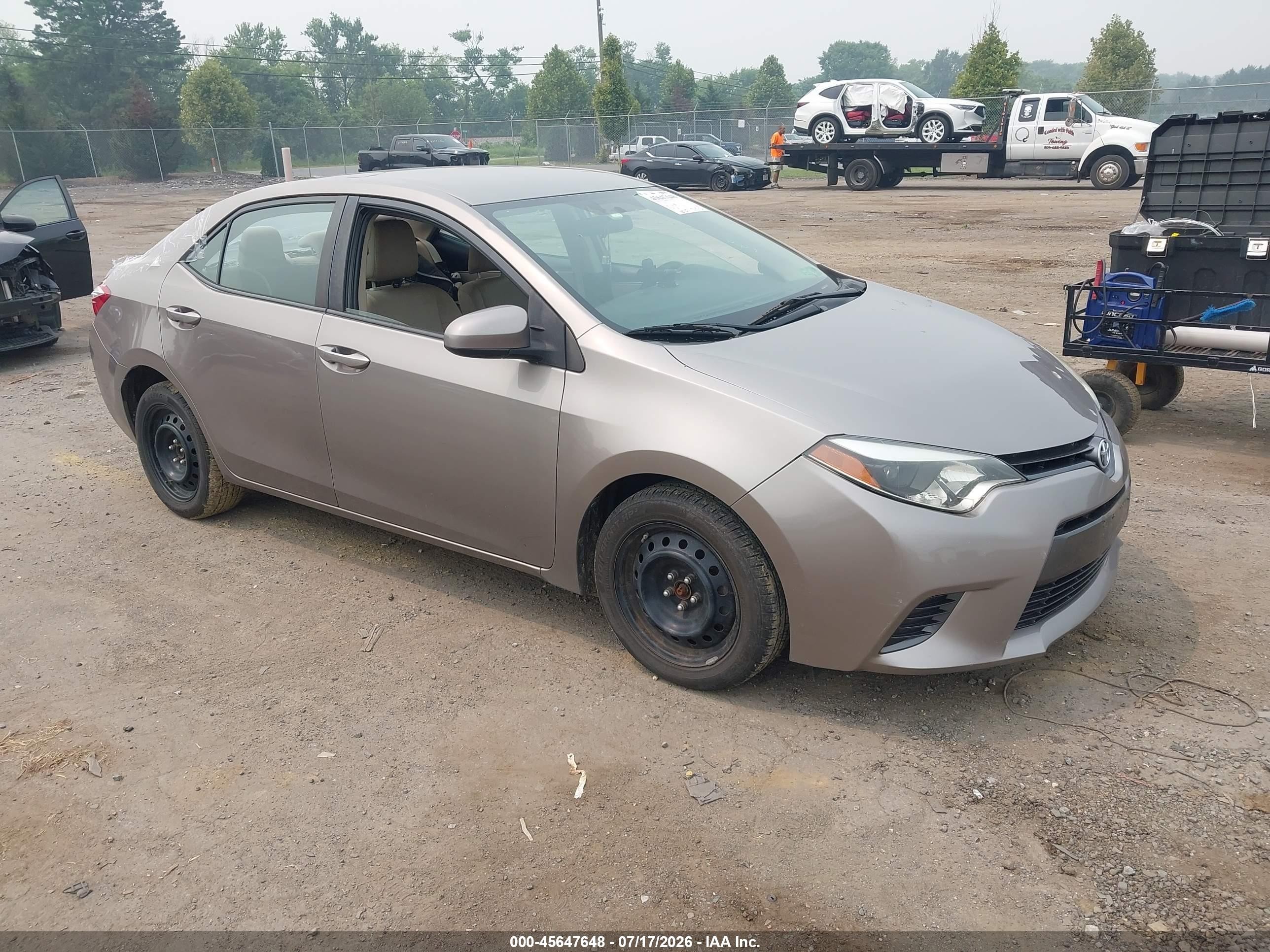 2015 Toyota Corolla Le Gold vin: 2T1BURHE7FC454715