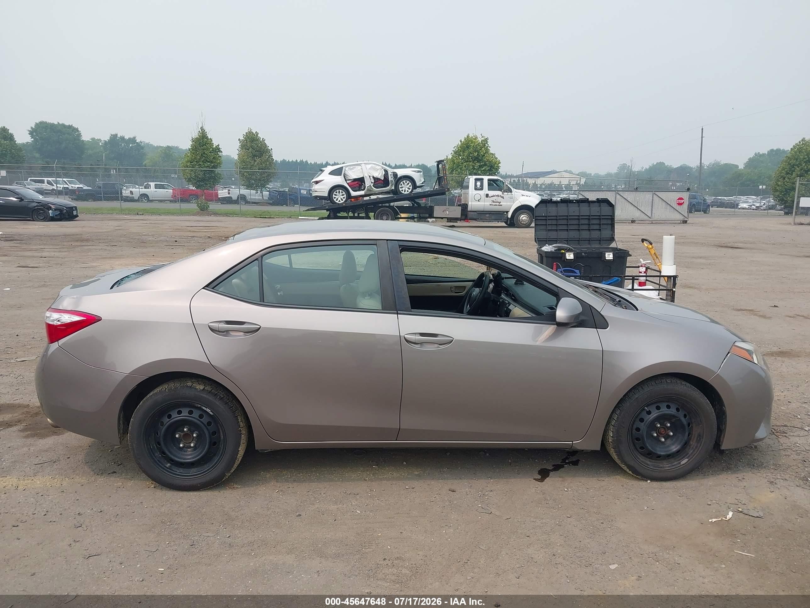 2015 Toyota Corolla Le Gold vin: 2T1BURHE7FC454715